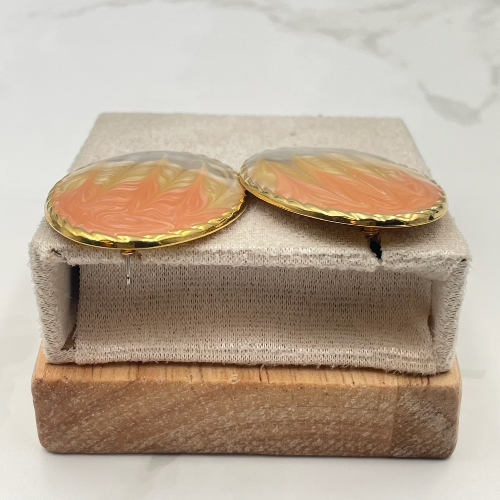 Vintage VTG Swirl Enamel Gold Tone Clip-On Earrings Peach Brown Cream Oval - Thumbnail 12