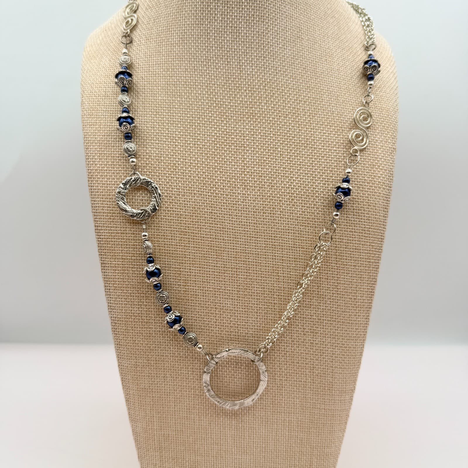 Vintage 90s Silver Tone Blue Pearl Station Circle Link Necklace Boho Fashion - Thumbnail 2