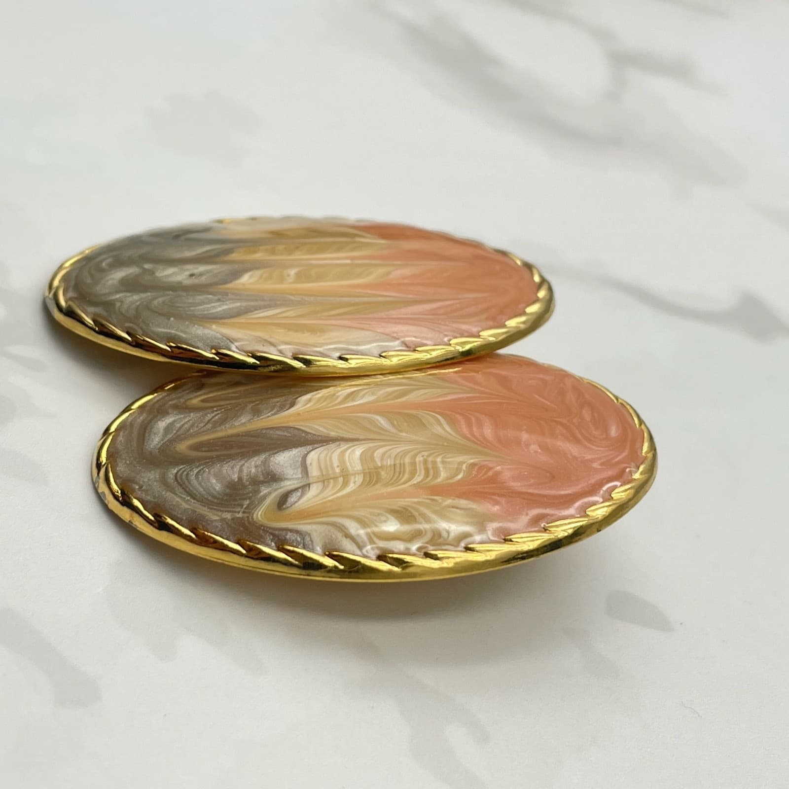 Vintage VTG Swirl Enamel Gold Tone Clip-On Earrings Peach Brown Cream Oval - Thumbnail 3