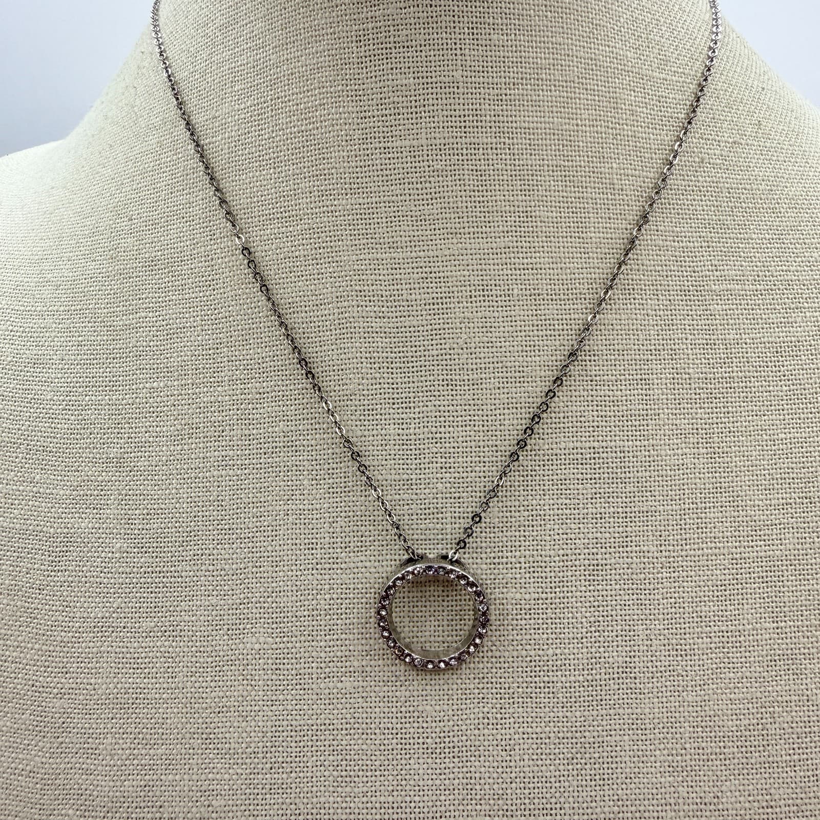 Vintage Y2K Silver Tone Clear Rhinestone Circle Pendant Necklace Women's Jewelry - Thumbnail 3