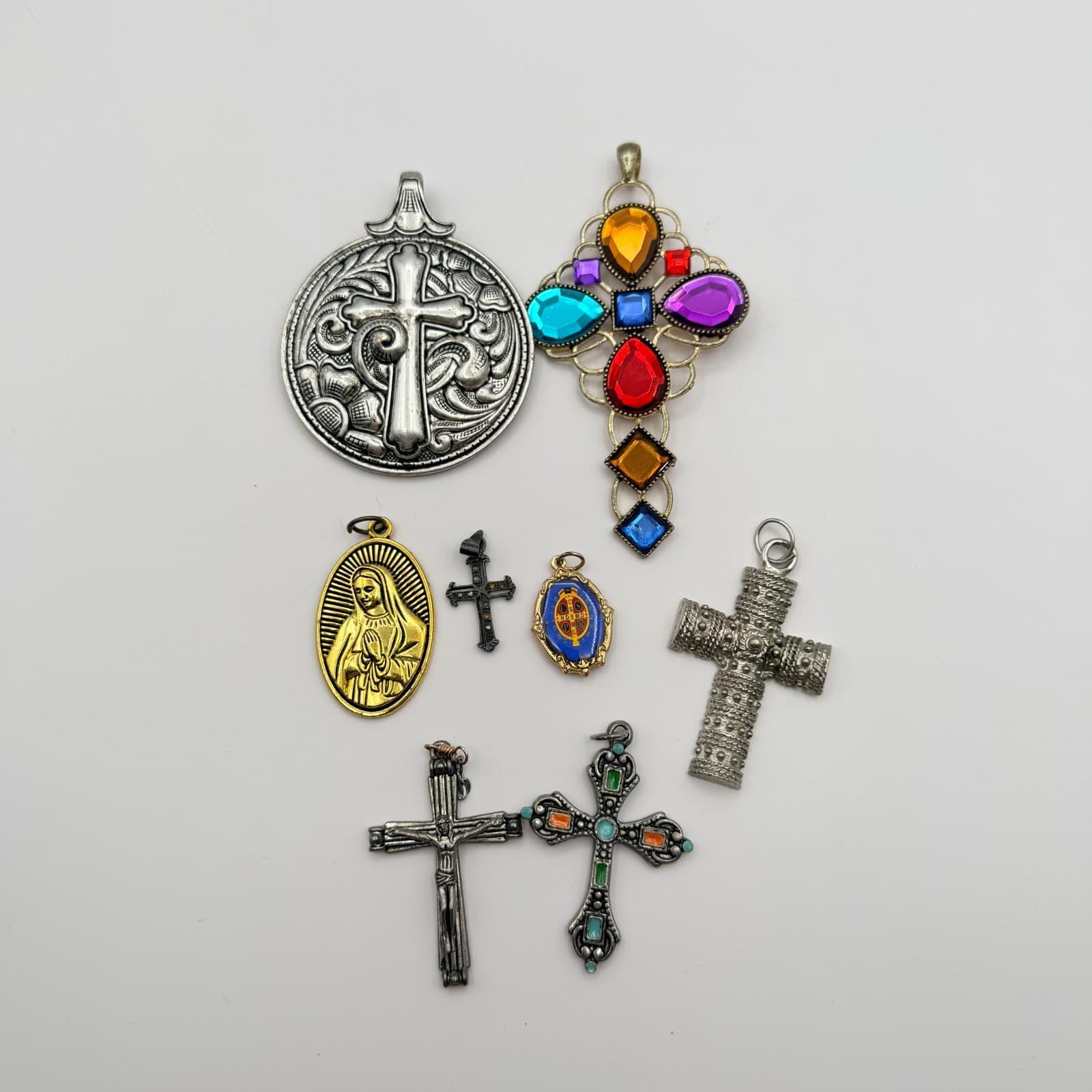 Vintage Y2K Cross Filigree Pendant Lot Boho Women's Classic Religious Jewelry - Image 1