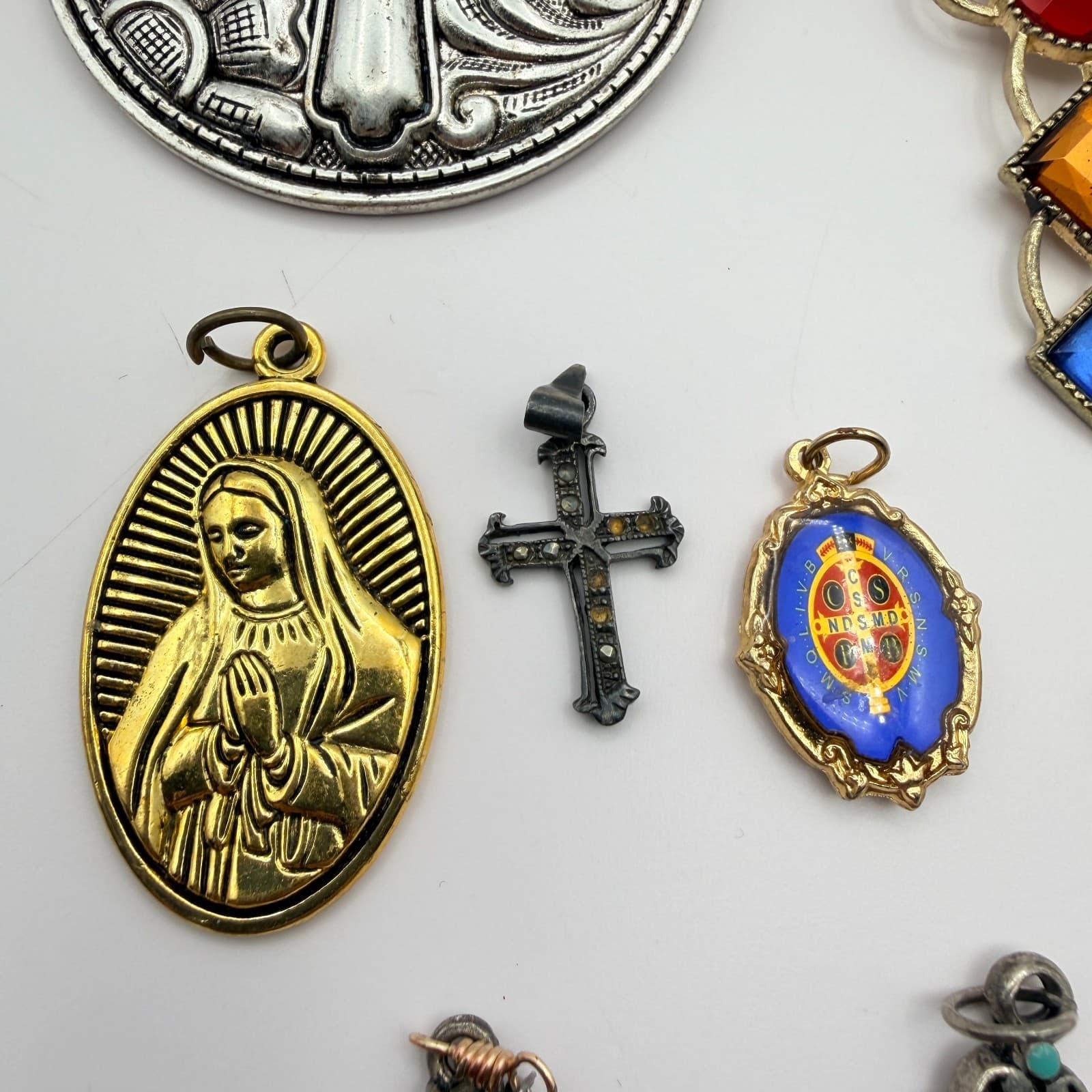 Vintage Y2K Cross Filigree Pendant Lot Boho Women's Classic Religious Jewelry - Thumbnail 4