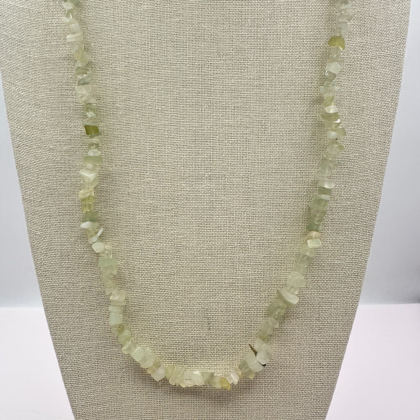 Vintage 80s Prehnite Gemstone Chip Beaded Necklace Healing Sage Green Jewelry - Thumbnail 6