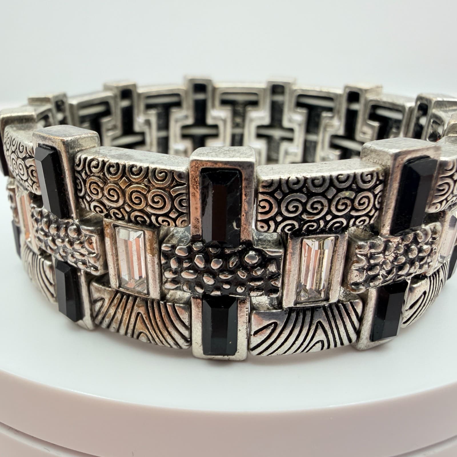 Vintage 90s Silver Tone Black Glass Textured Stretch Bracelet Women's Jewelry - Thumbnail 2