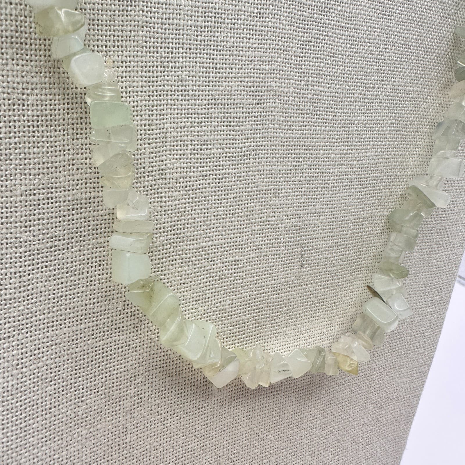 Vintage 80s Prehnite Gemstone Chip Beaded Necklace Healing Sage Green Jewelry - Thumbnail 5