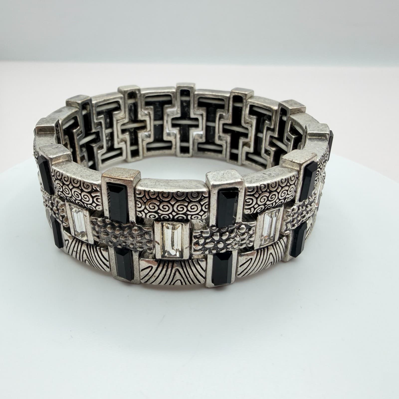 Vintage 90s Silver Tone Black Glass Textured Stretch Bracelet Women's Jewelry - Thumbnail 6