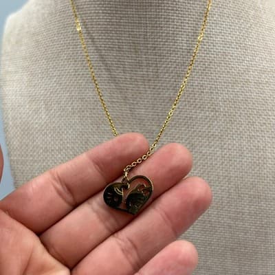 Vintage Gold Tone Heart Pendant Necklace Shark Cutout Design Minimalist Dainty - Thumbnail 5