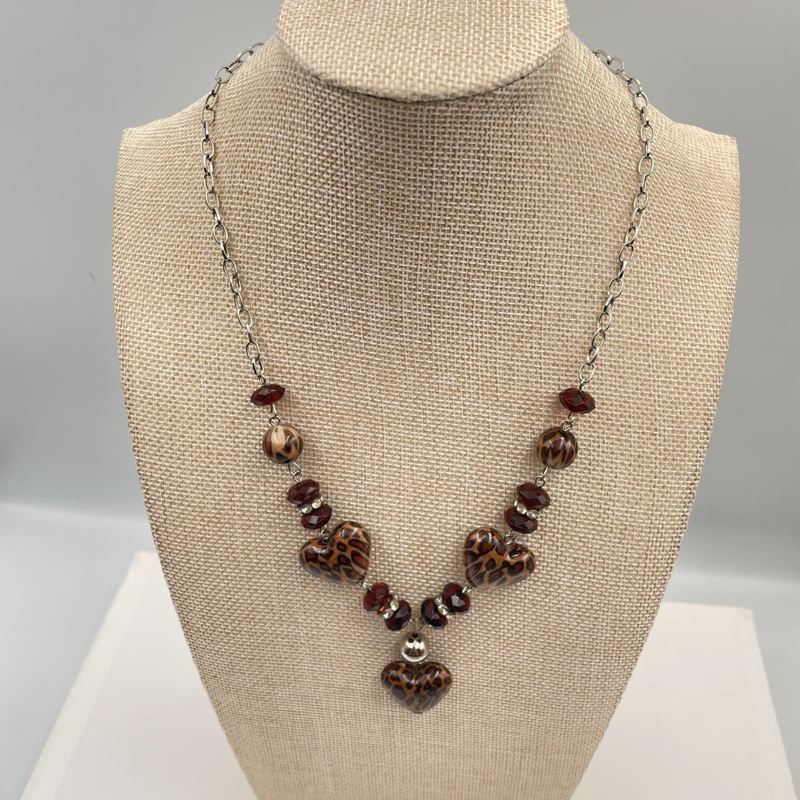 Vtg Leopard Print Heart Pendant Necklace Brown Animal Print Beads Silver Tone - Image 1