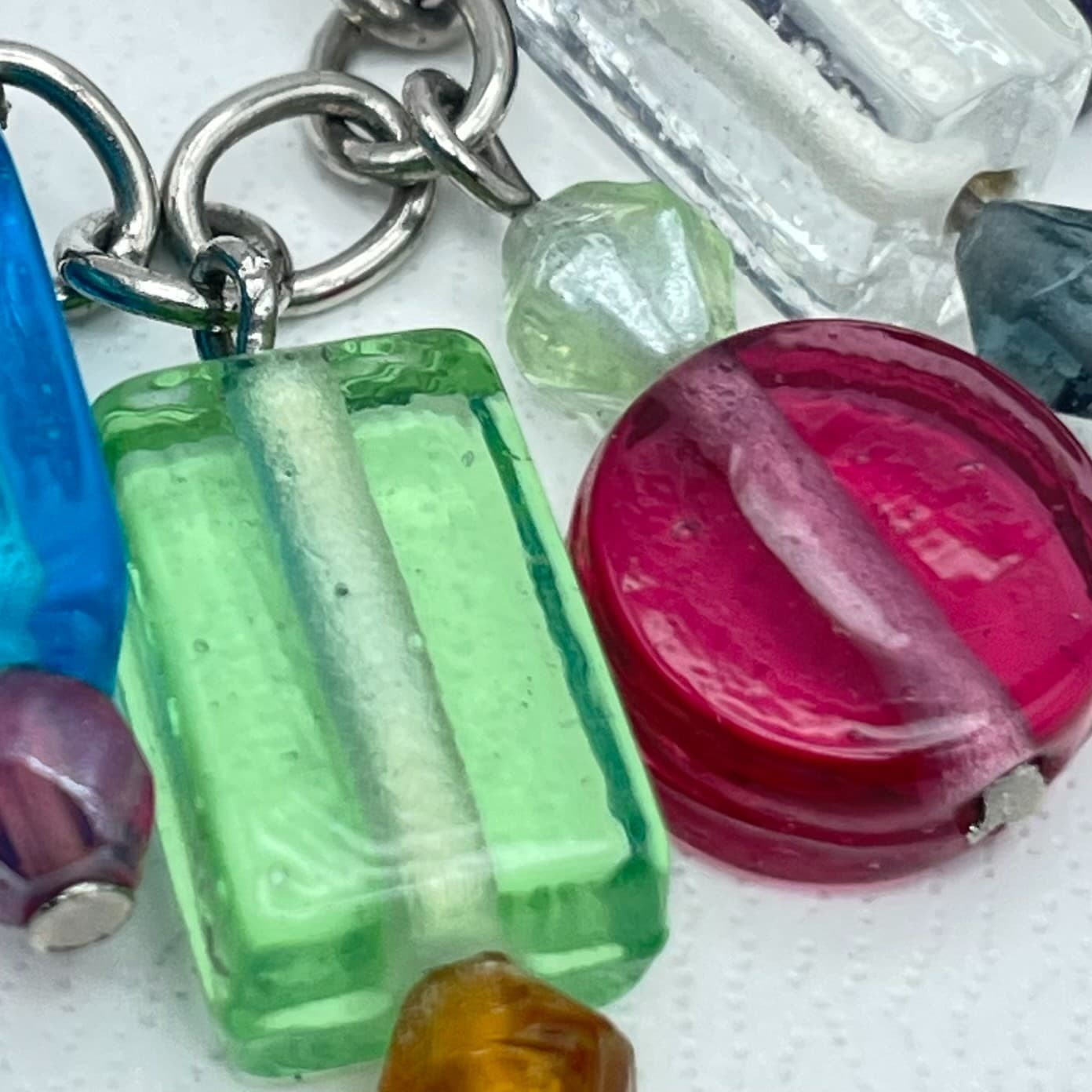 Vintage Y2K Glass Bead Charm Bracelet Silver Tone Toggle Clasp Aesthetic Jewelry - Thumbnail 5