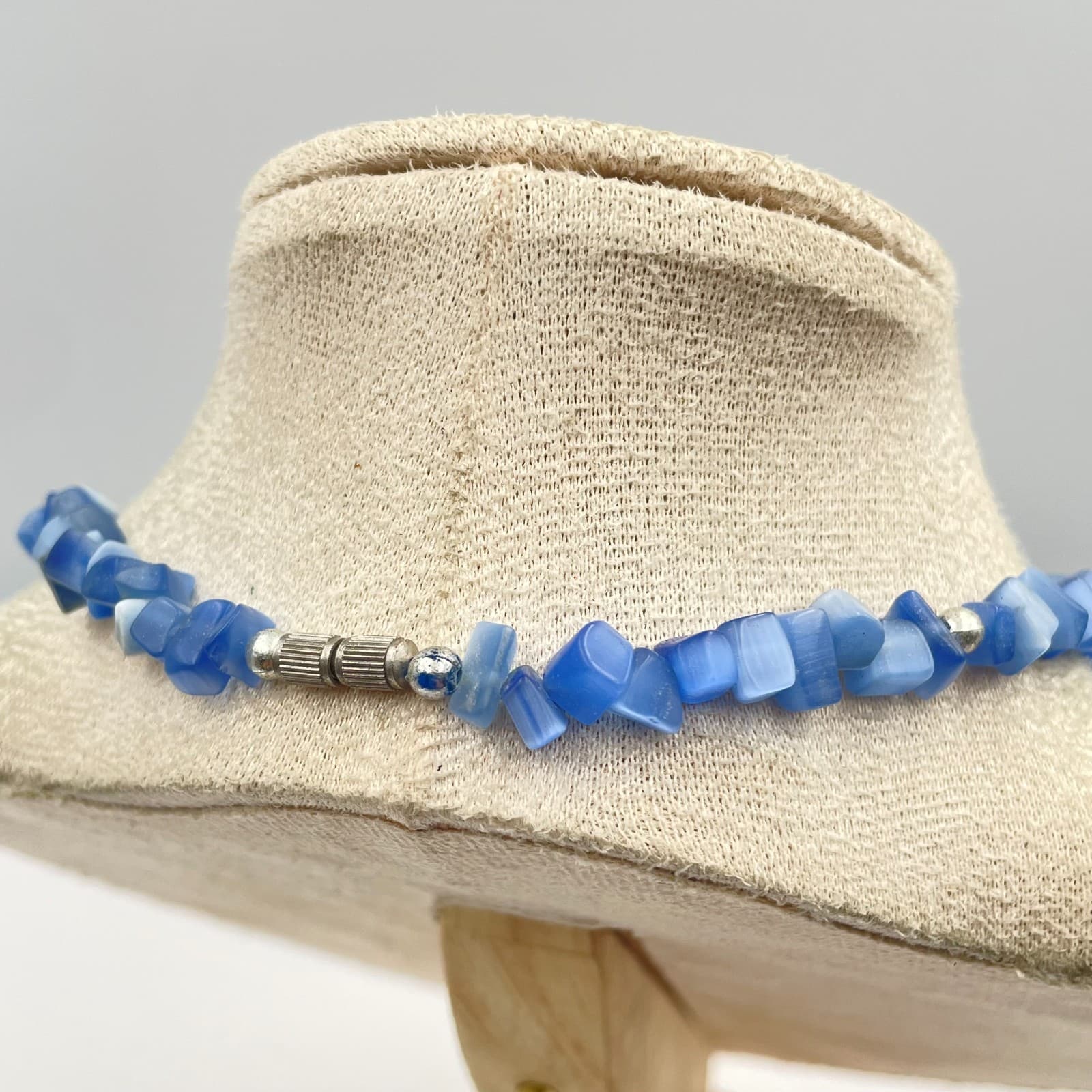 Vintage Blue Cats Eye Crystal Chip Necklace Boho Beaded Barrel Clasp Pendant - Thumbnail 6