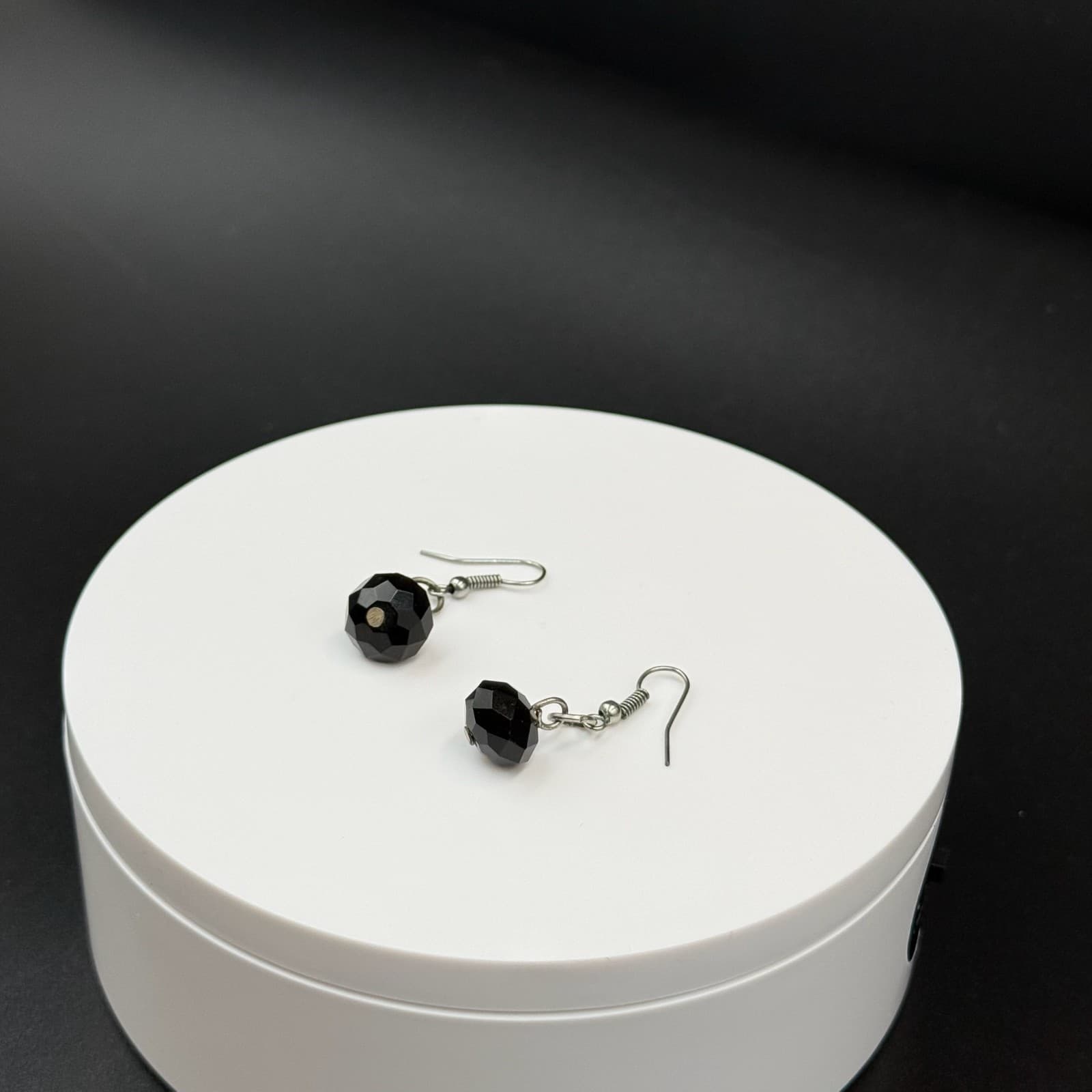 Vintage Black Faceted Gemstone Beads Silver-Toned Fashion Spinel Earrings - Thumbnail 7