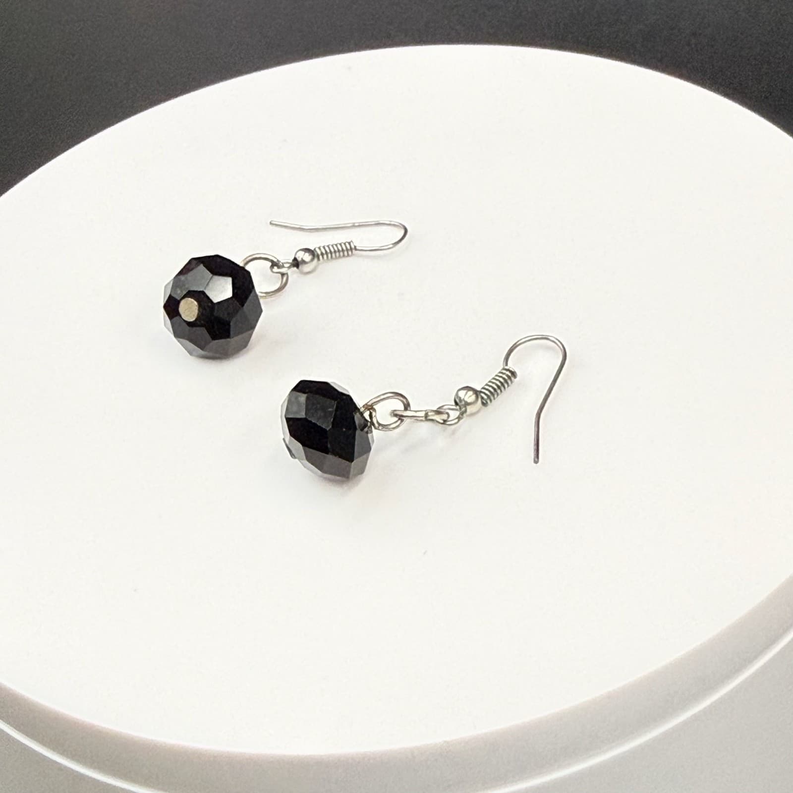 Vintage Black Faceted Gemstone Beads Silver-Toned Fashion Spinel Earrings - Thumbnail 6