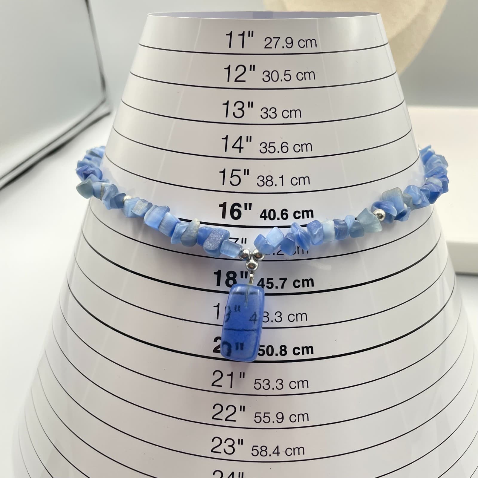 Vintage Blue Cats Eye Crystal Chip Necklace Boho Beaded Barrel Clasp Pendant - Thumbnail 7