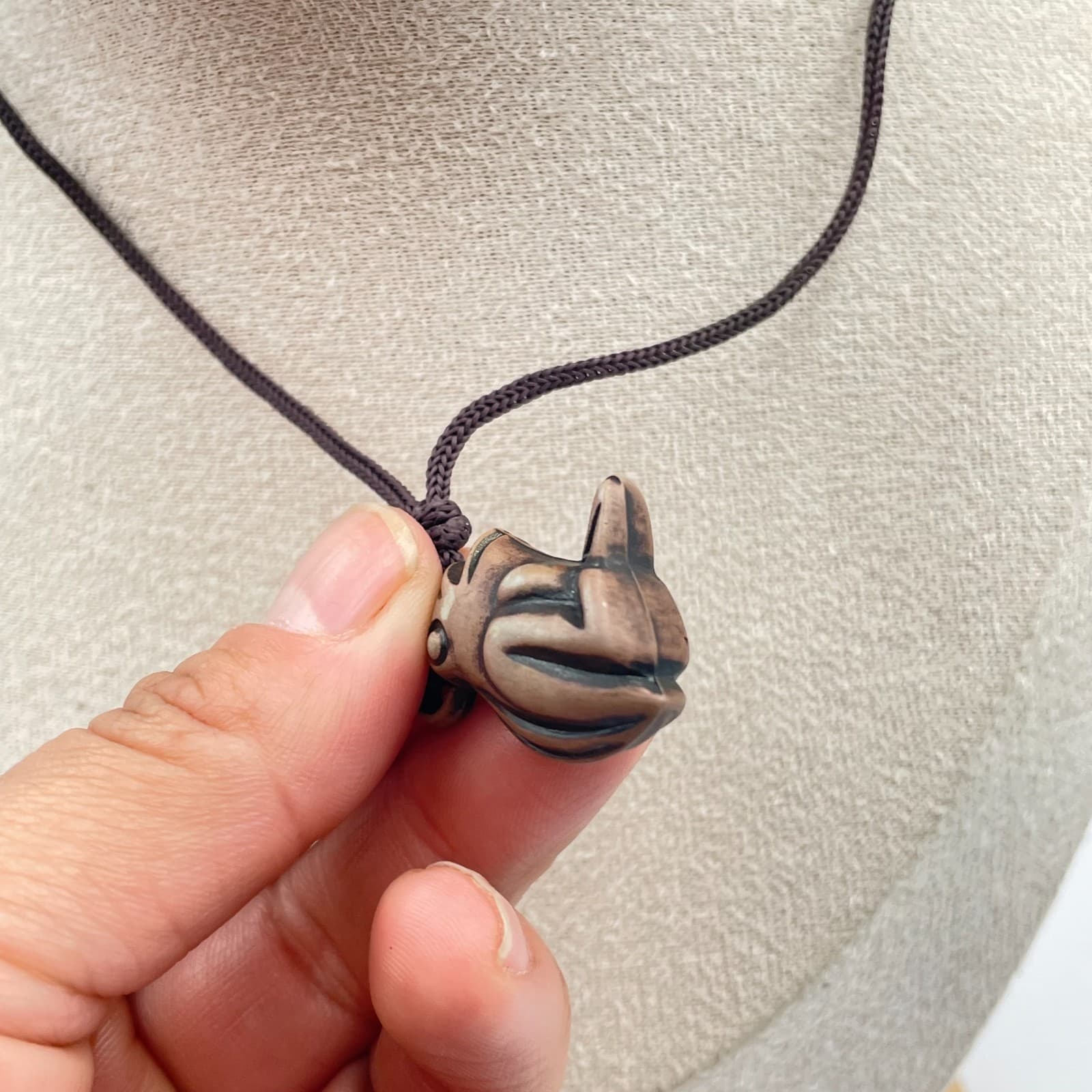 Vintage Bronze Frog Pendant Necklace Brown Braided Silk Cord Boho Cottagecore - Thumbnail 4