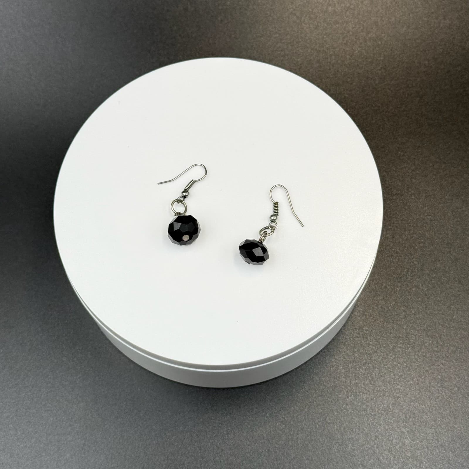 Vintage Black Faceted Gemstone Beads Silver-Toned Fashion Spinel Earrings - Thumbnail 8