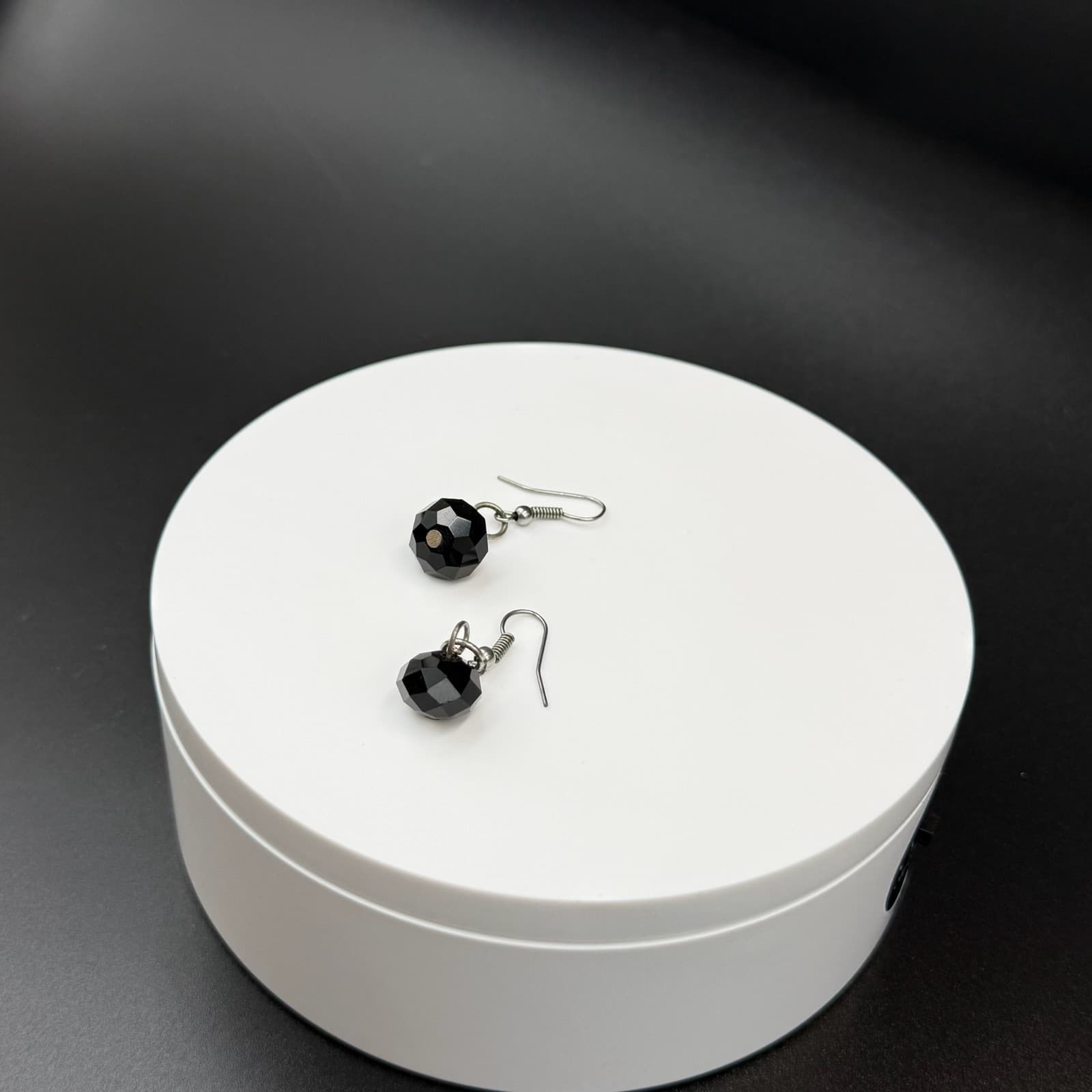 Vintage Black Faceted Gemstone Beads Silver-Toned Fashion Spinel Earrings - Thumbnail 5