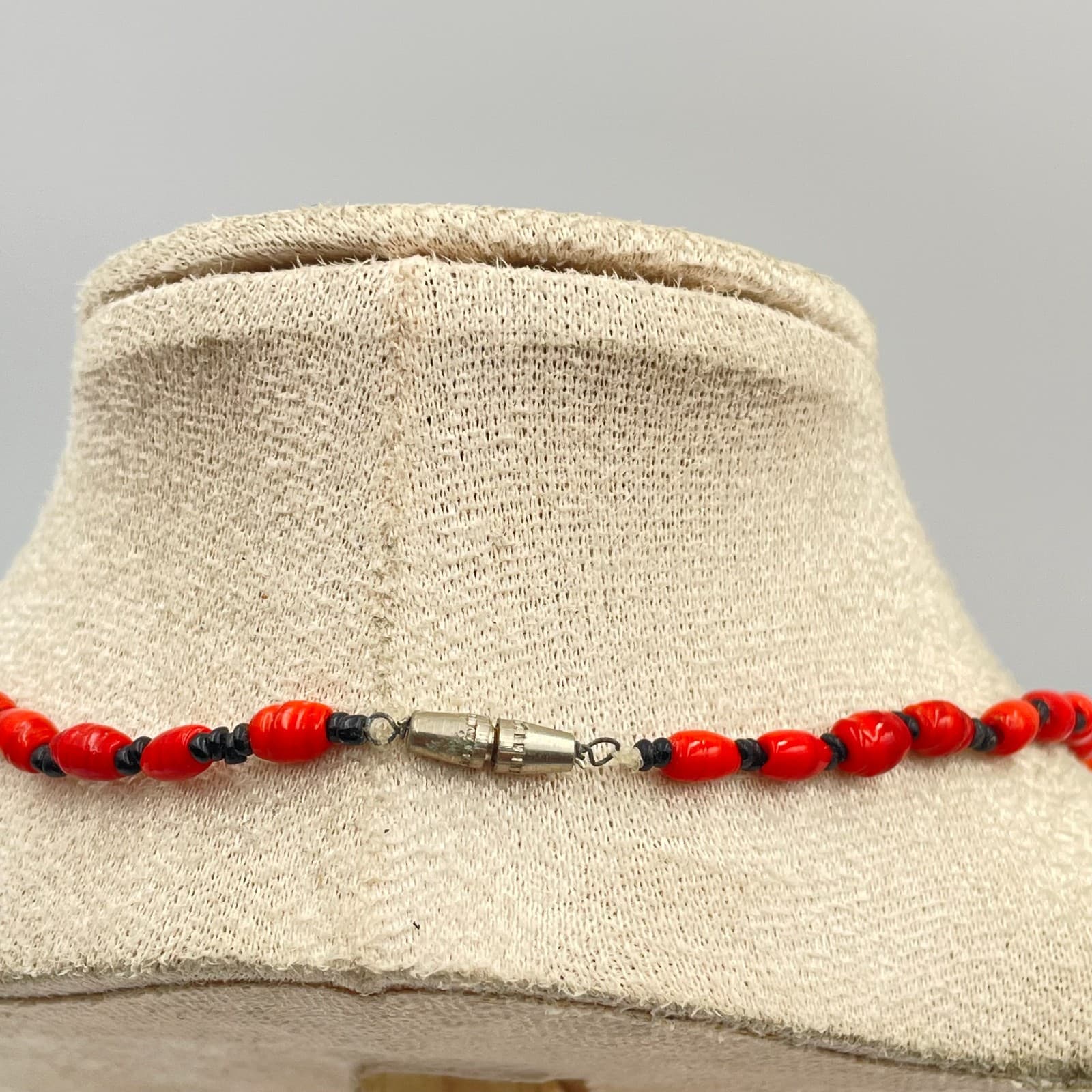 Vintage Venetian Glass Trade Beaded Necklace Red White Hearts African Swirl - Thumbnail 5