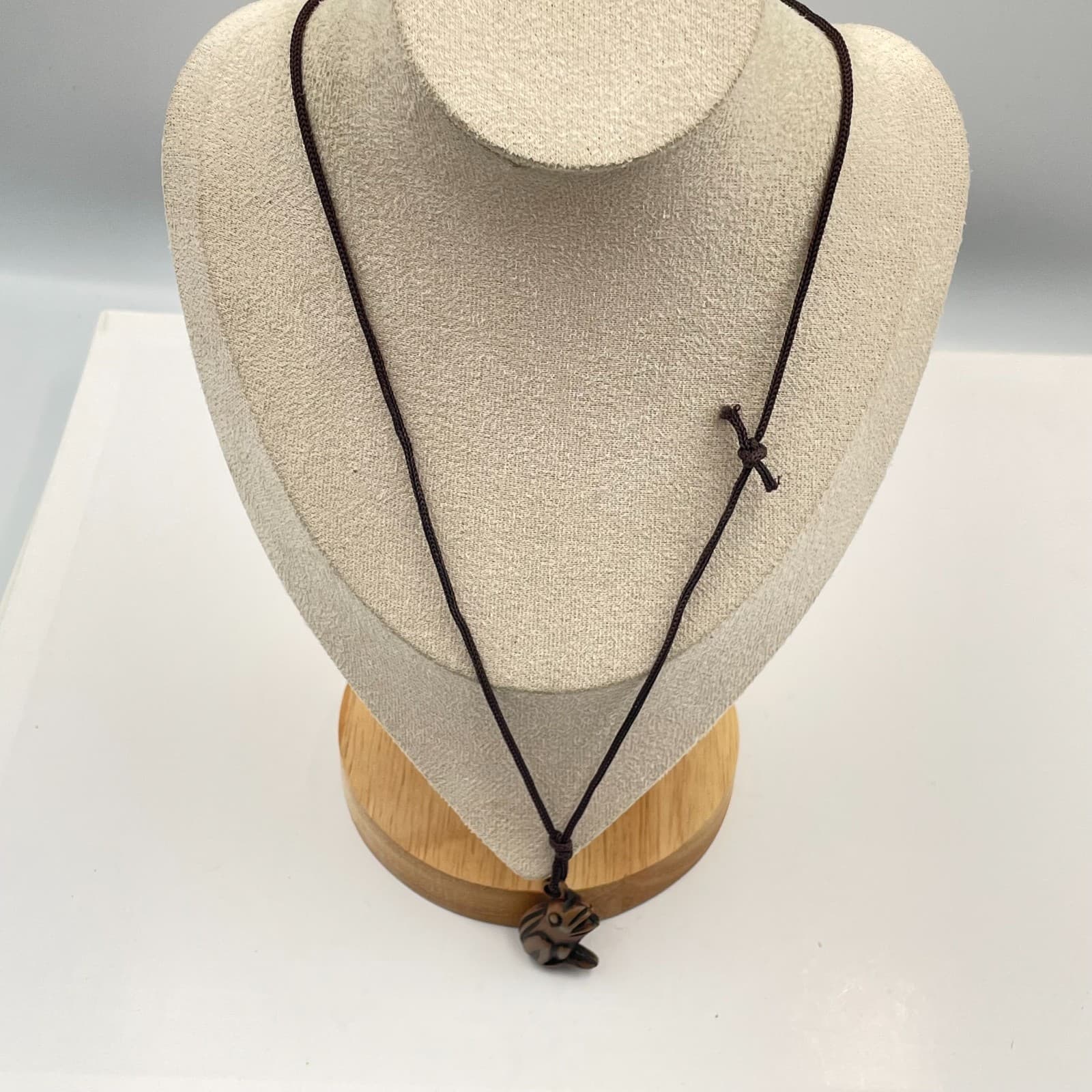 Vintage Bronze Frog Pendant Necklace Brown Braided Silk Cord Boho Cottagecore - Thumbnail 5