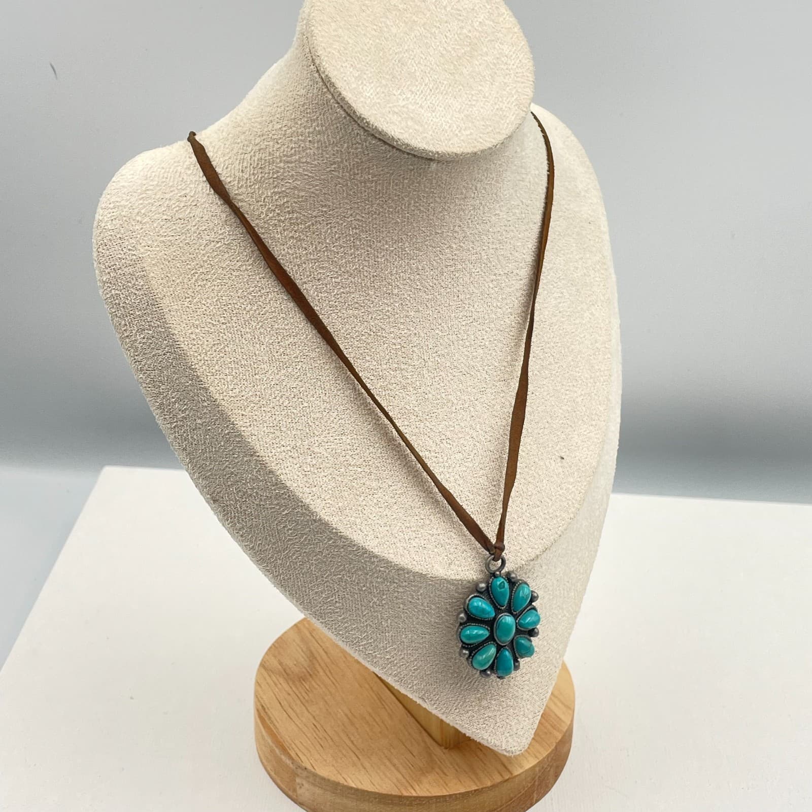 Vintage 90s Turquoise Glass Flower Pendant Brown Cord Necklace Boho Southwestern - Thumbnail 4