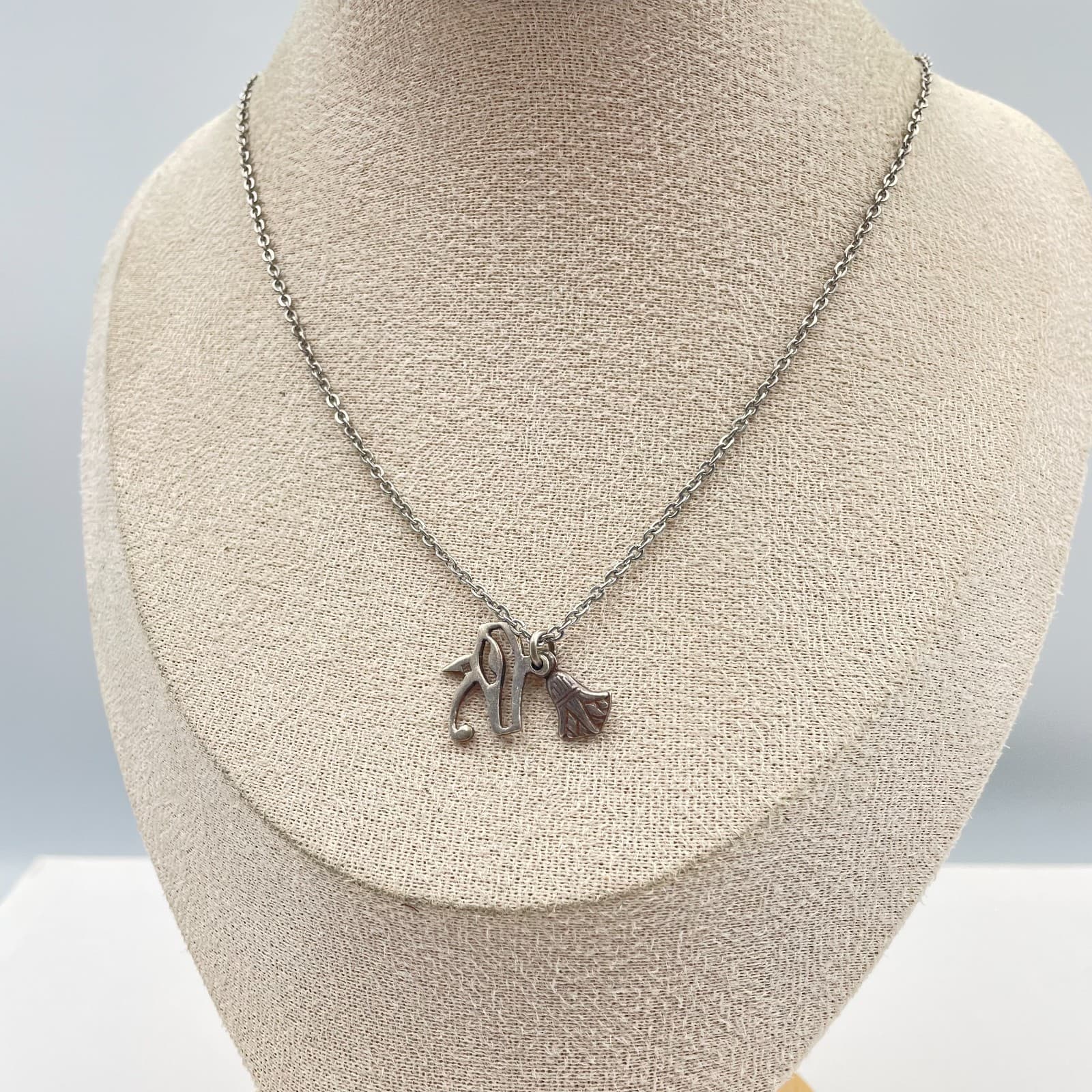 Vintage Silver Tone Ancient Egyptian Eye of Horus & Lotus Charm Necklace Jewelry - Thumbnail 3