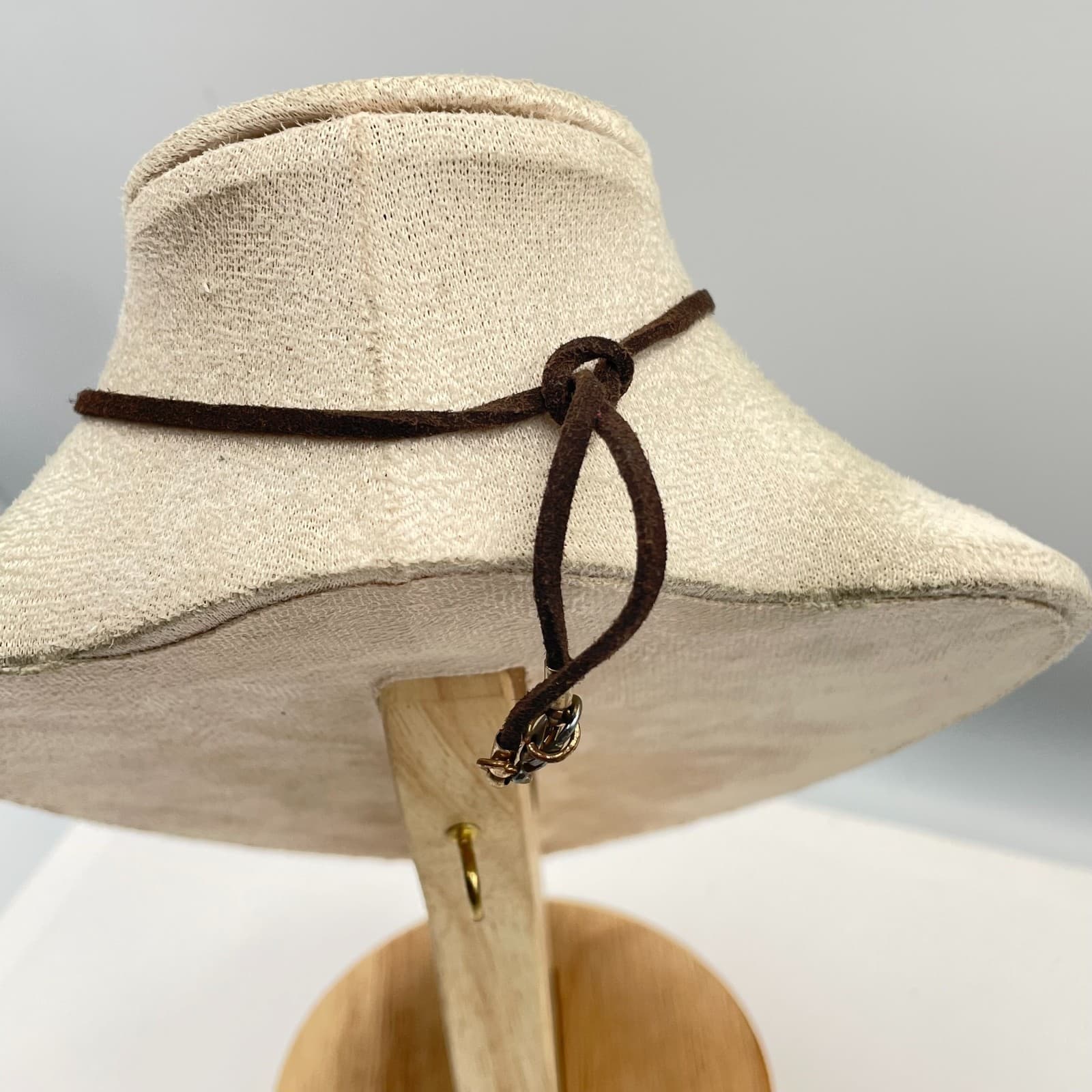 Vtg Boho Gold Tone White Moonstone Pendant Brown Faux Suede Cord Wrap Necklace - Thumbnail 7