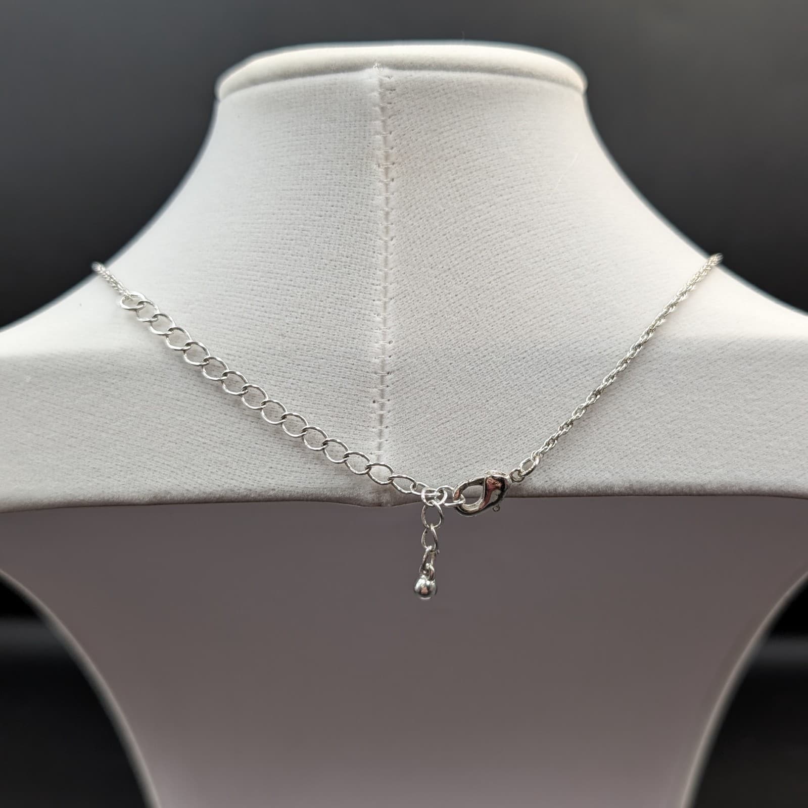 Vintage Silver Rhinestone Heart Pendant Necklace Dainty Sparkle 20in - Thumbnail 5