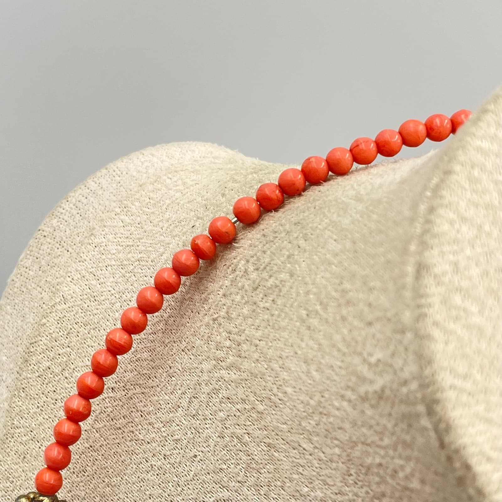 Vintage Coral Pink Beaded Necklace Gold Tone Filigree Accents Boho Statement - Thumbnail 5