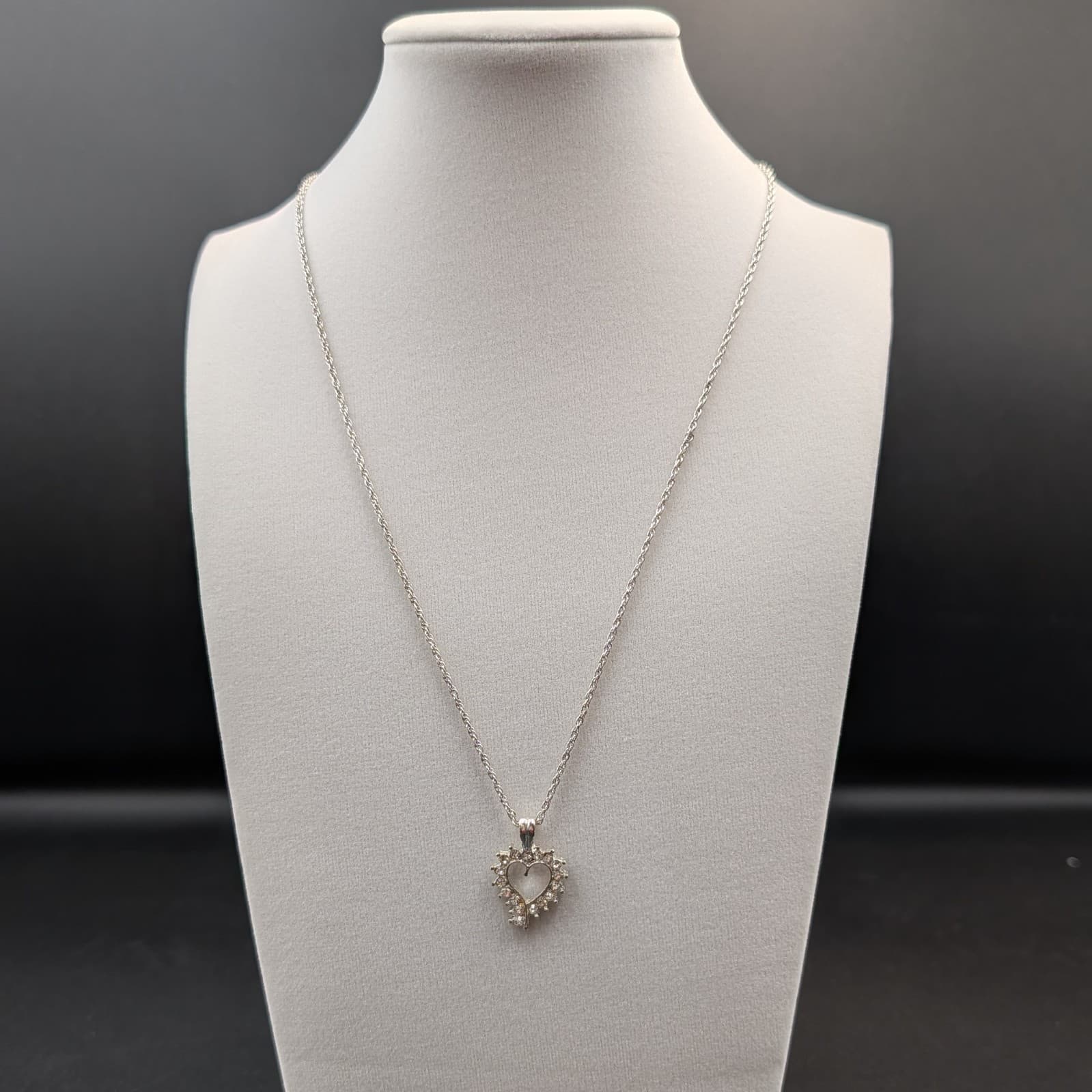 Vintage Silver Rhinestone Heart Pendant Necklace Dainty Sparkle 20in - Thumbnail 2