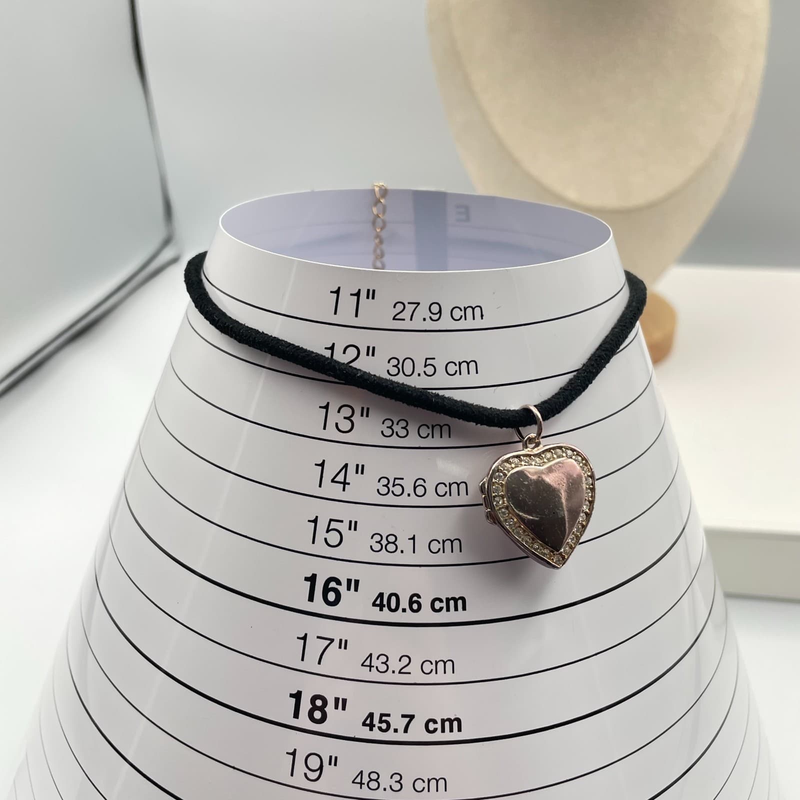 Vintage Silver Heart Locket Choker Necklace Rhinestone Crystal Black Cord Y2K - Thumbnail 7