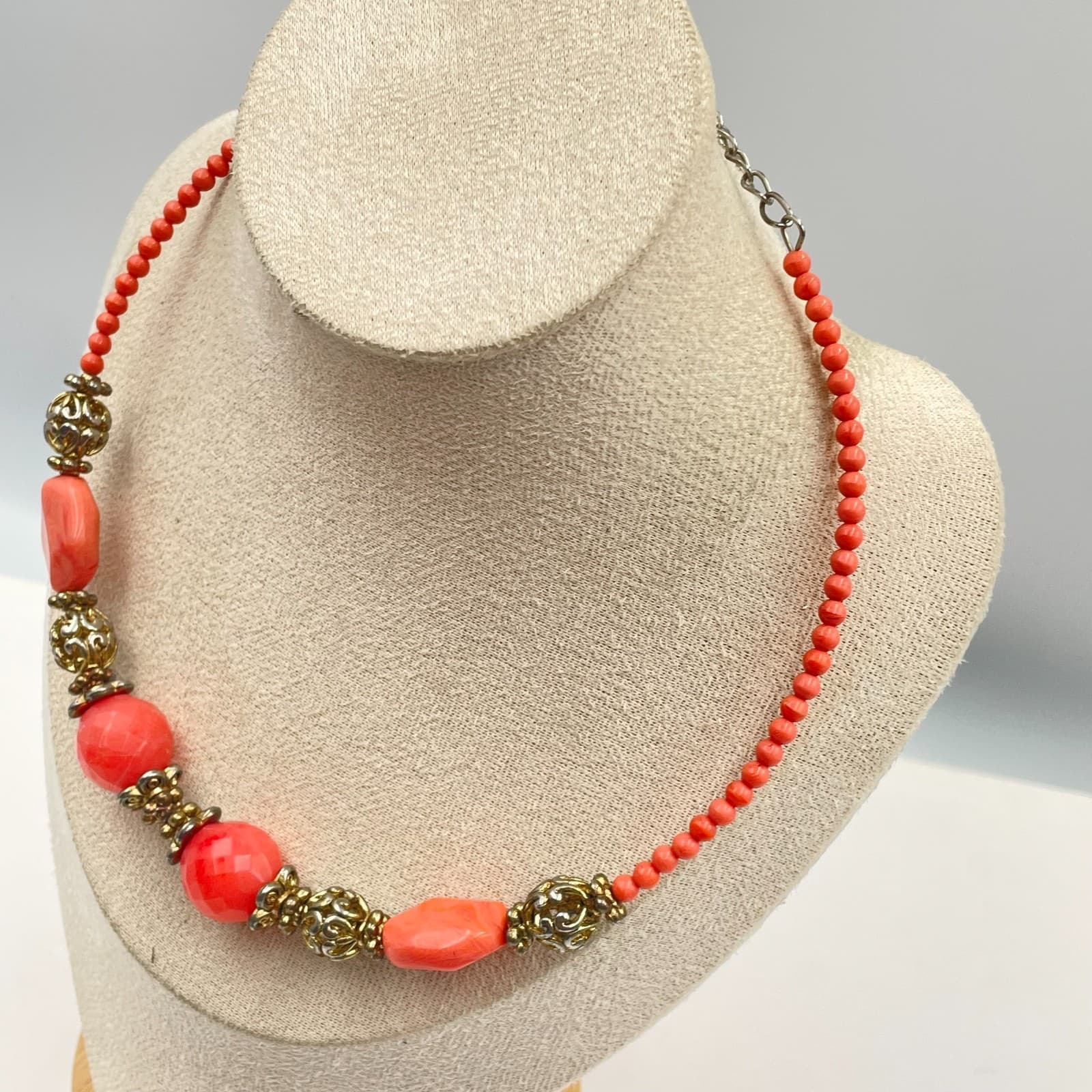 Vintage Coral Pink Beaded Necklace Gold Tone Filigree Accents Boho Statement - Thumbnail 4