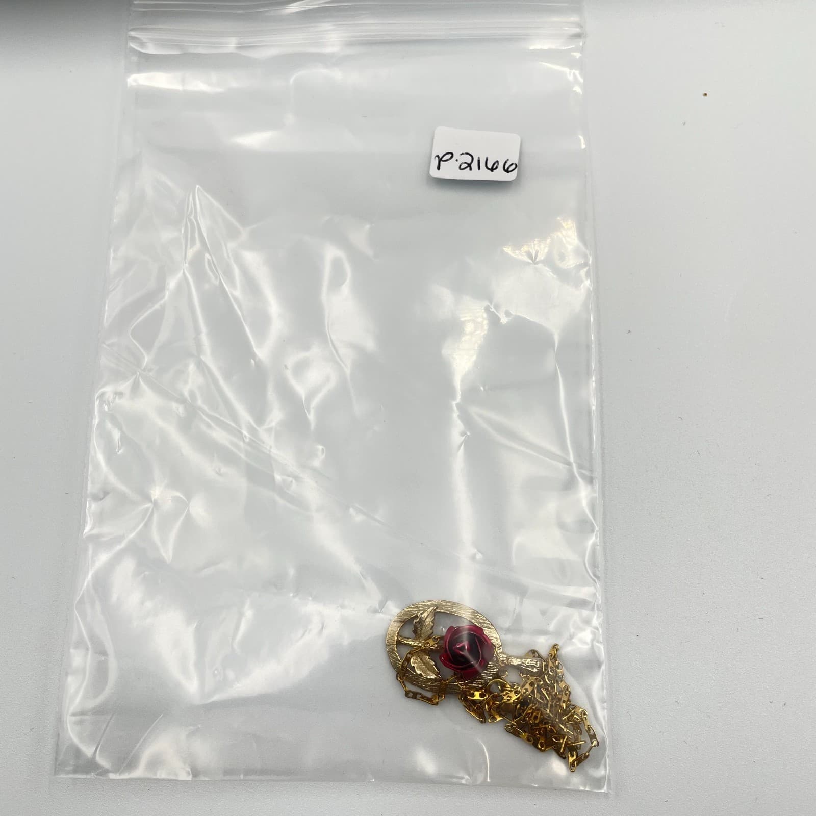 Vintage Gold Tone Red Enamel Rose Pendant Necklace 20" Oval Flower Jewelry Gift - Thumbnail 9