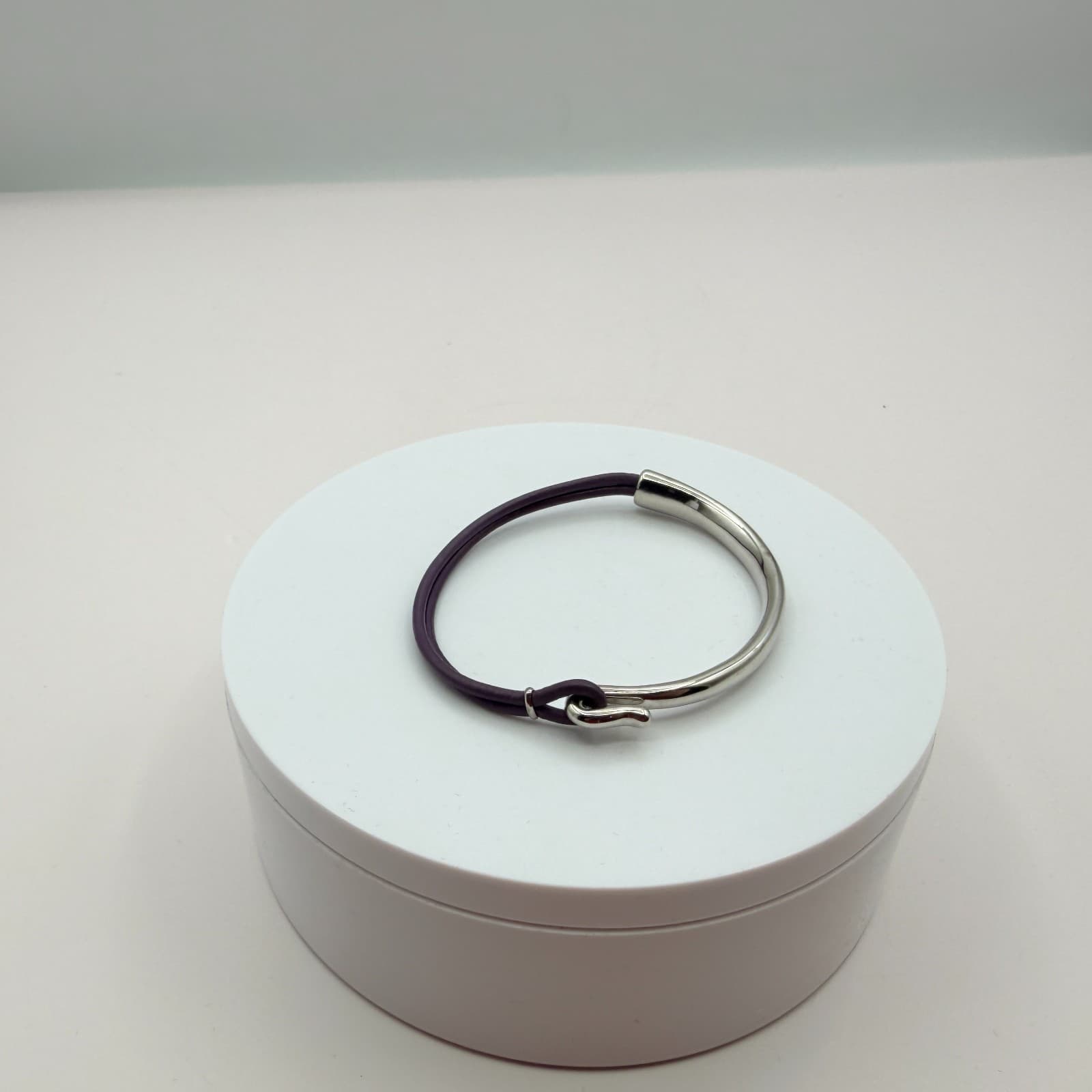 Vintage Y2K Elegant Leather Polished Hook Clasp Minimalist Bracelet Jewelry - Thumbnail 2