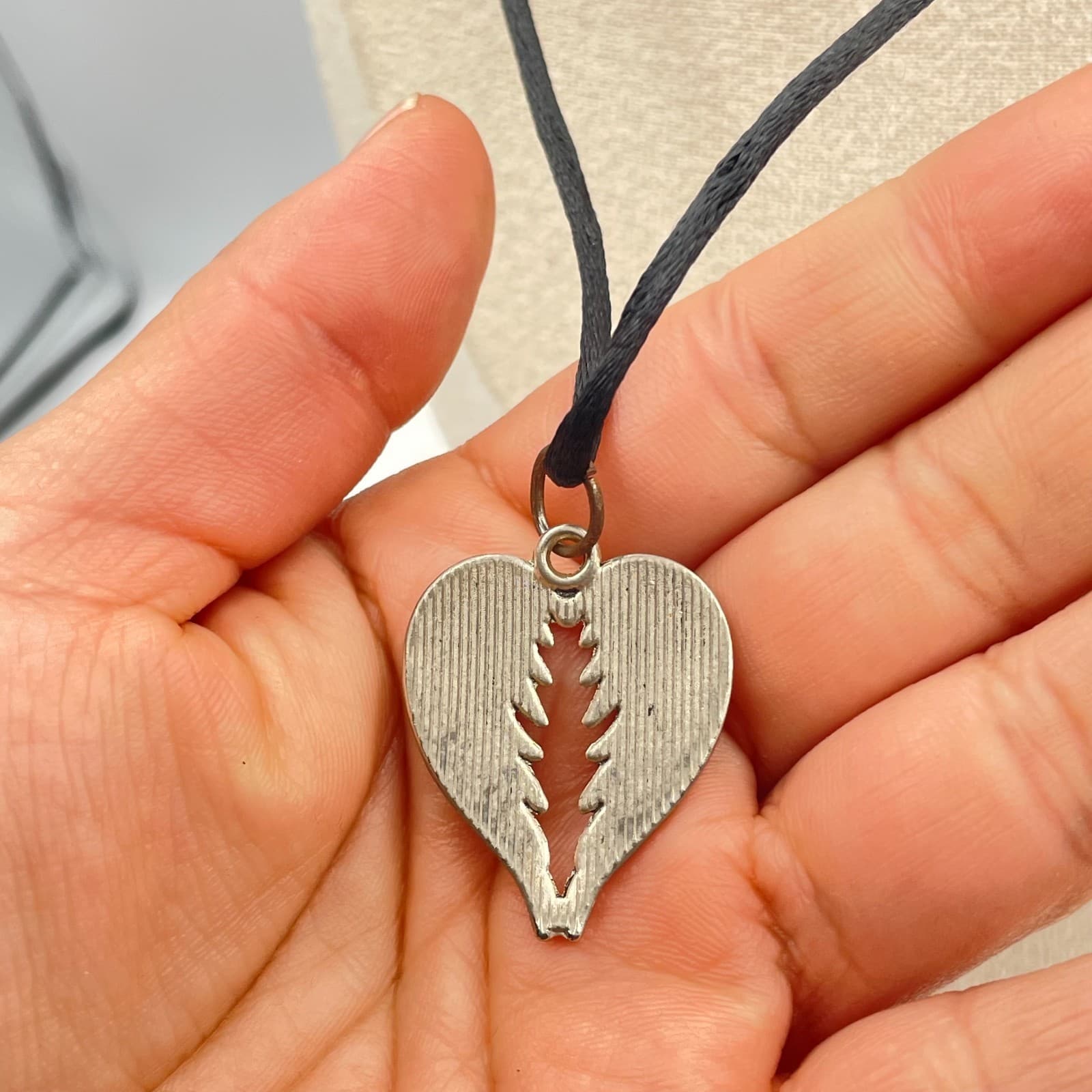Vintage Angel Wing Heart Pendant Necklace Black Cord 22" Silver Tone Gothic Boho - Thumbnail 5