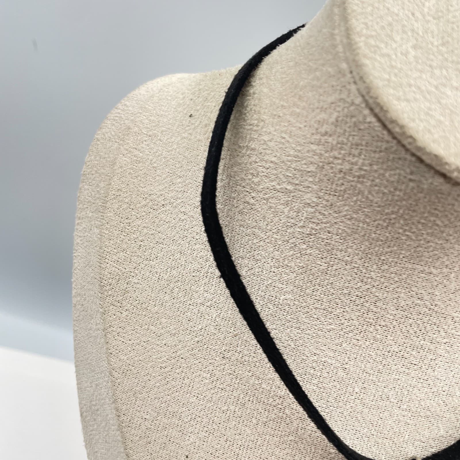 Dripping Blood Heart Choker Necklace Red Enamel Silver Pendant Goth Emo Suede - Thumbnail 3