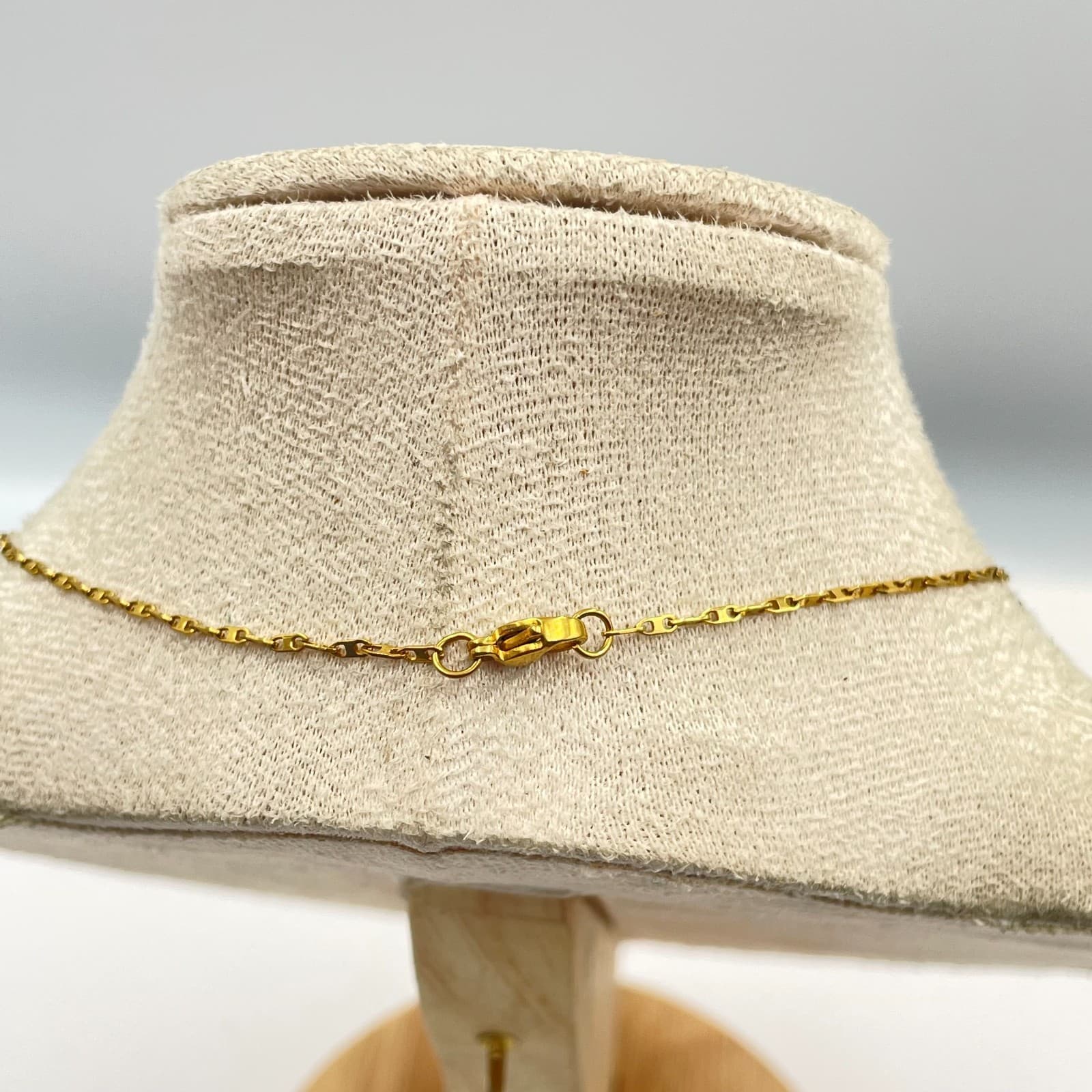 Vintage Gold Tone Red Enamel Rose Pendant Necklace 20" Oval Flower Jewelry Gift - Thumbnail 7