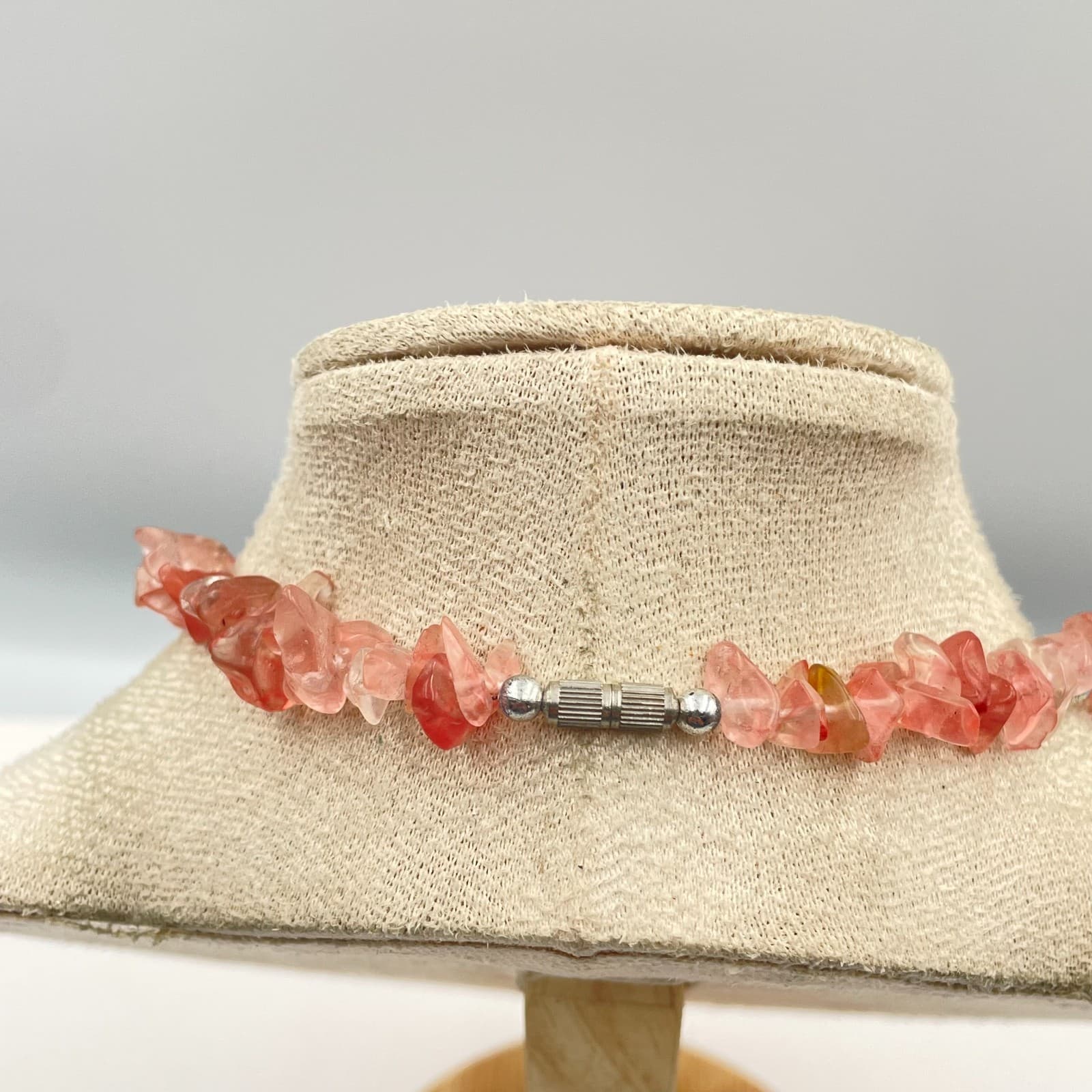 Vtg Pink Strawberry Quartz Necklace Natural Stone Chip Bead Pendant Barrel Clasp - Thumbnail 6
