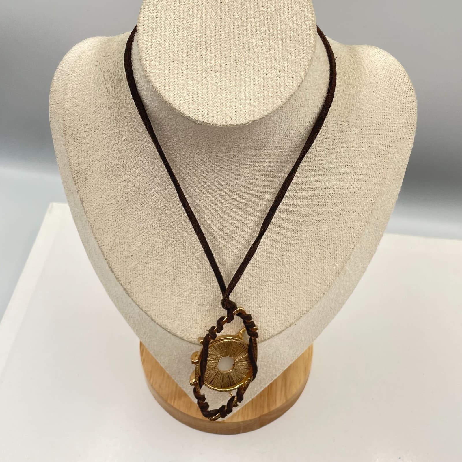 Vtg Boho Gold Tone White Moonstone Pendant Brown Faux Suede Cord Wrap Necklace - Thumbnail 5