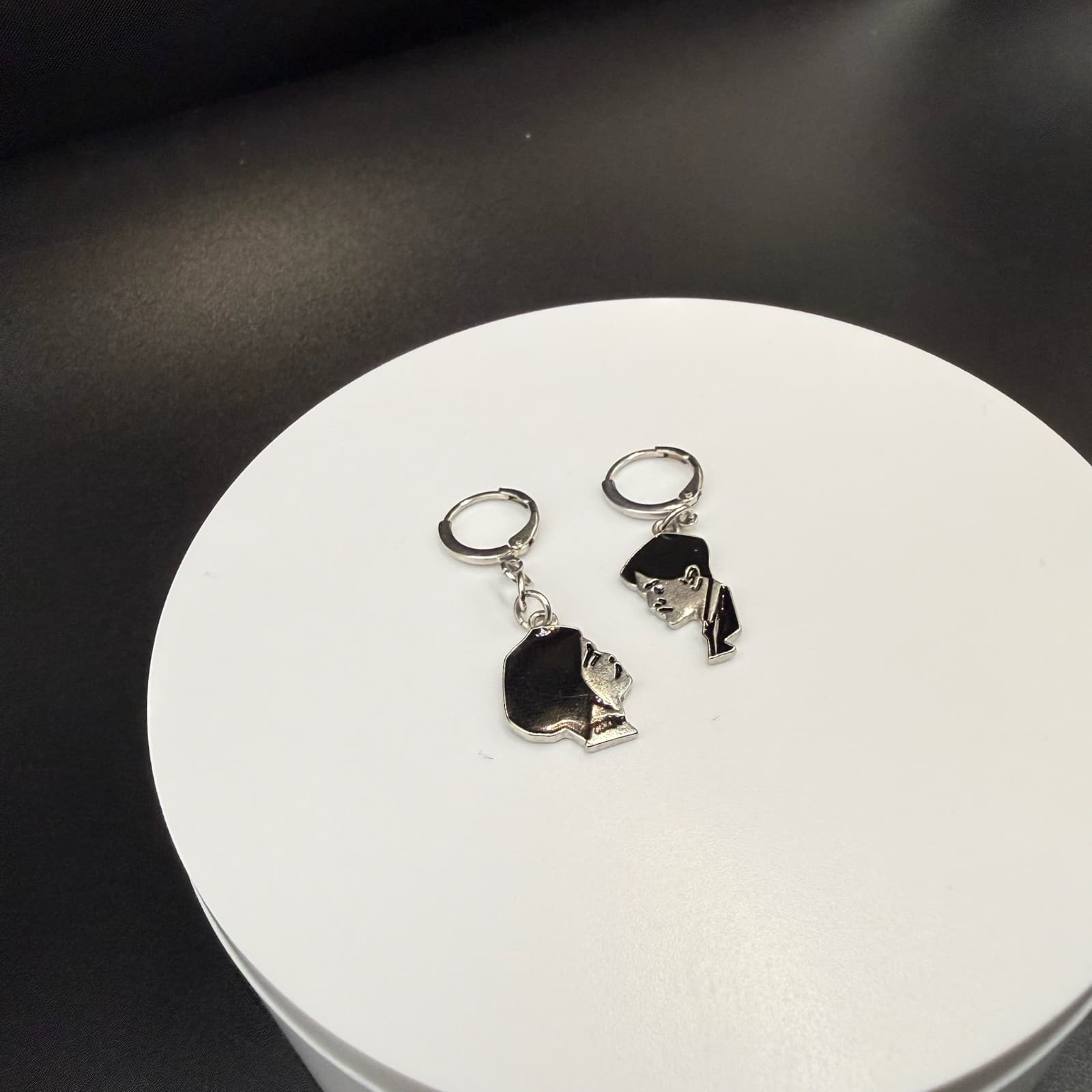 Vintage Silver-Tone Enamel Mia Wallace & Vincent Vega Couple Classic Dangle - Thumbnail 6