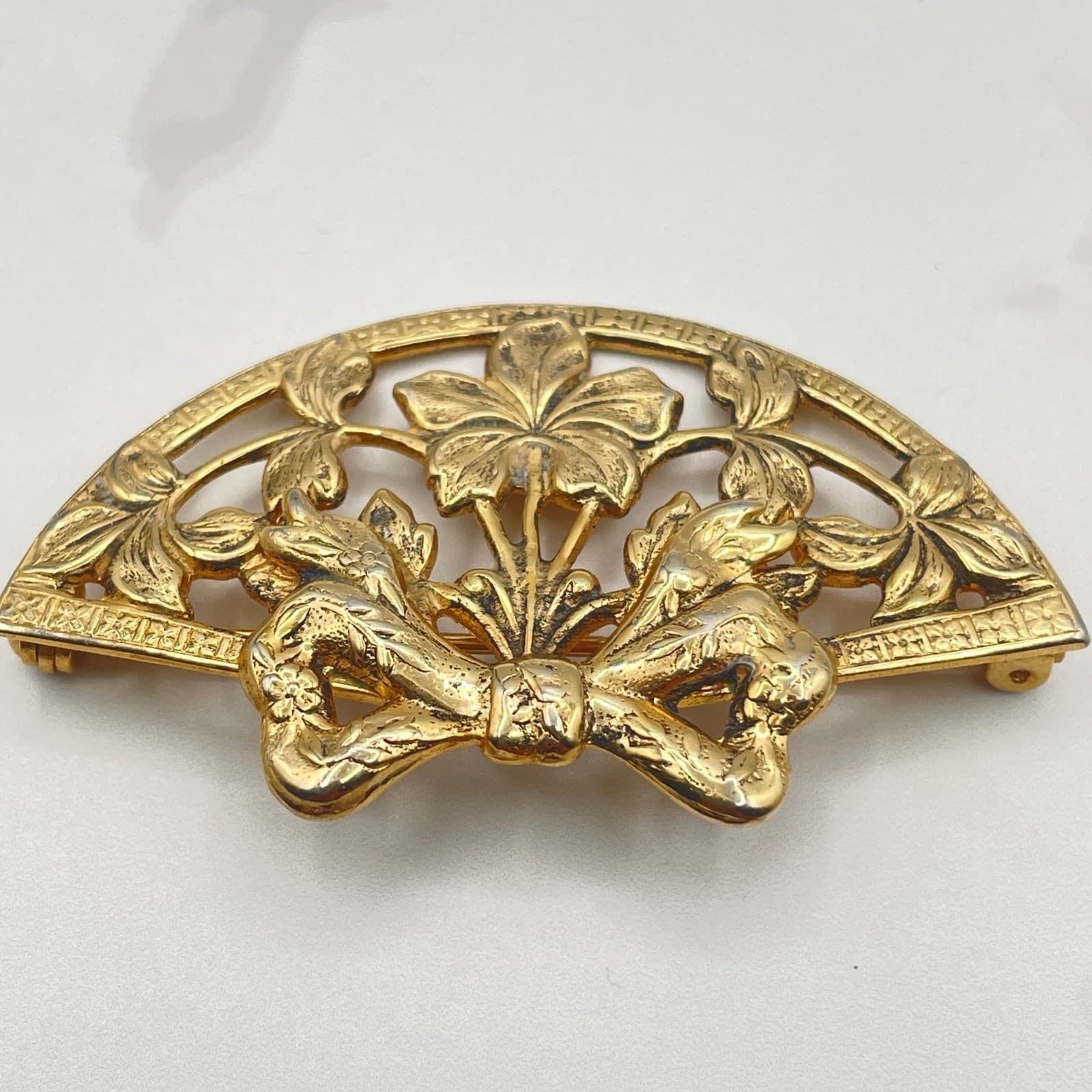 Vintage VTG Gold Tone Brooch Carved Rose Flower Filigree Leaf Pin Floral - Thumbnail 5