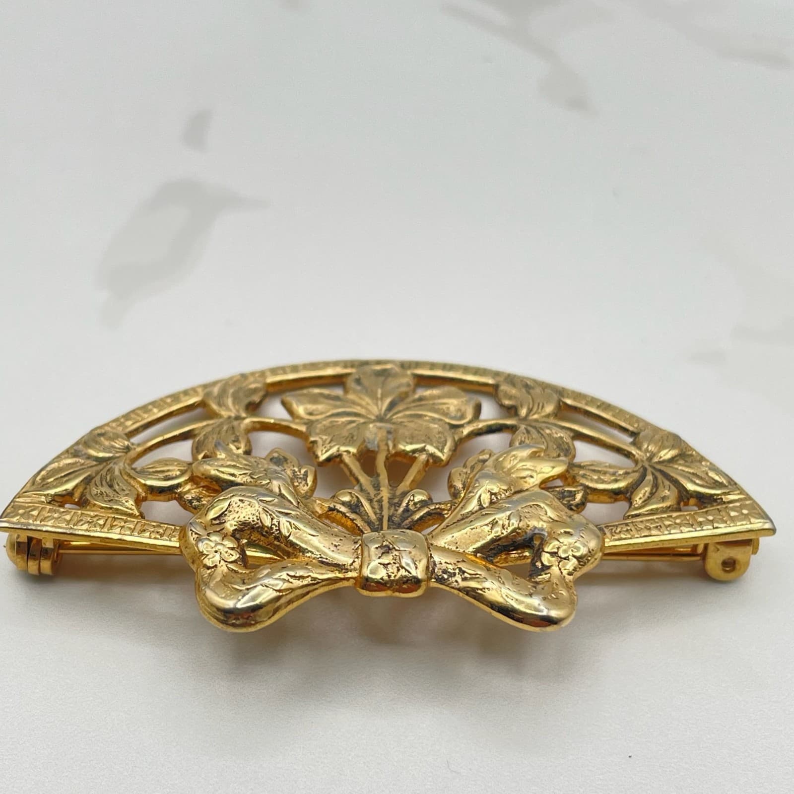 Vintage VTG Gold Tone Brooch Carved Rose Flower Filigree Leaf Pin Floral - Thumbnail 6