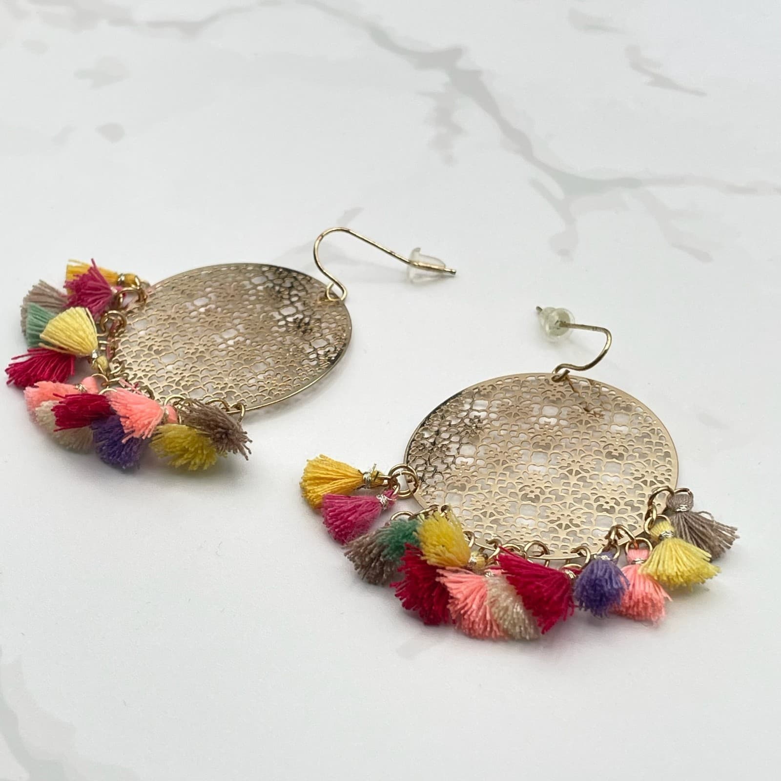 Vintage VTG Gold Tone Filigree Dangle Earrings Boho Multicolor Tassel Fringe - Thumbnail 3