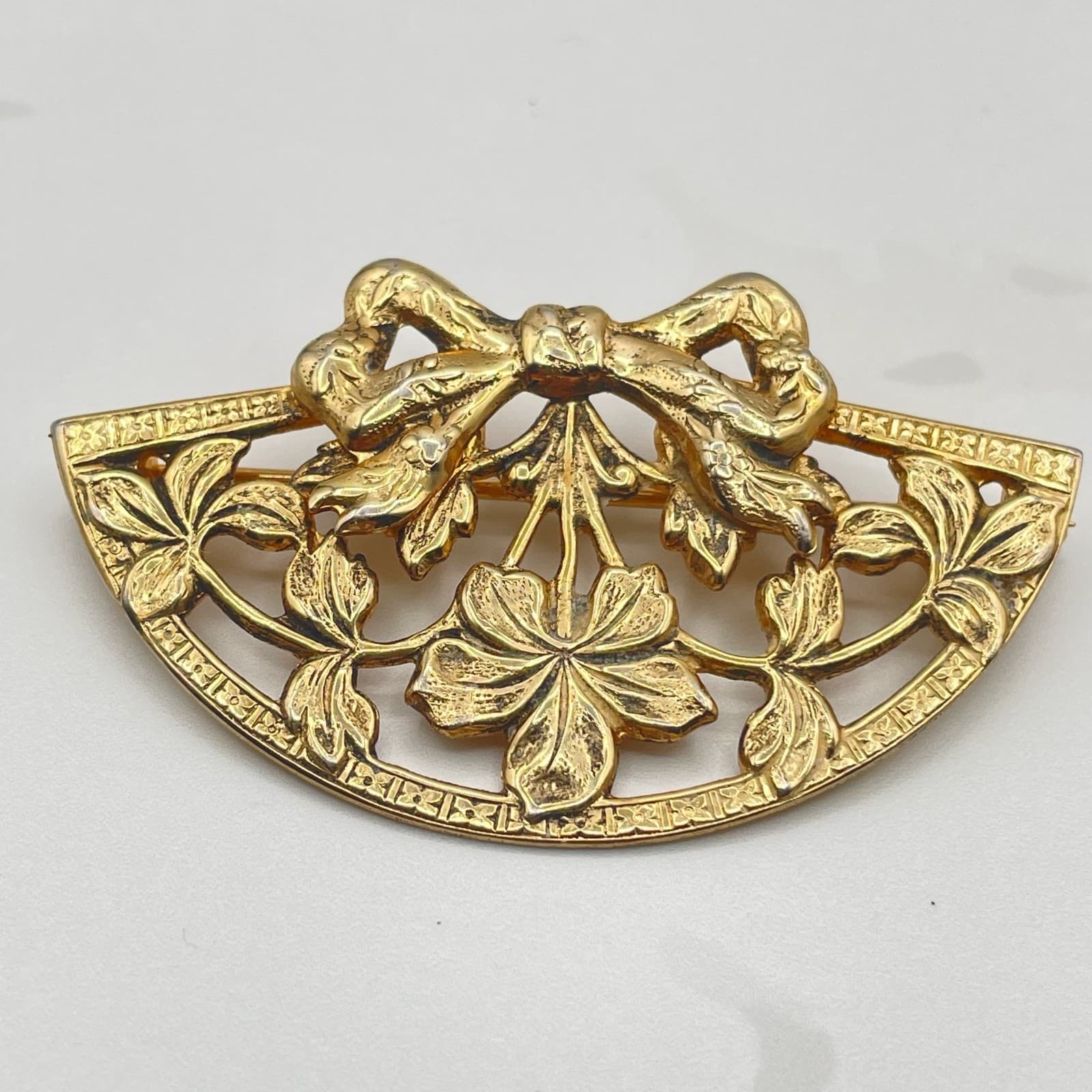 Vintage VTG Gold Tone Brooch Carved Rose Flower Filigree Leaf Pin Floral - Thumbnail 7