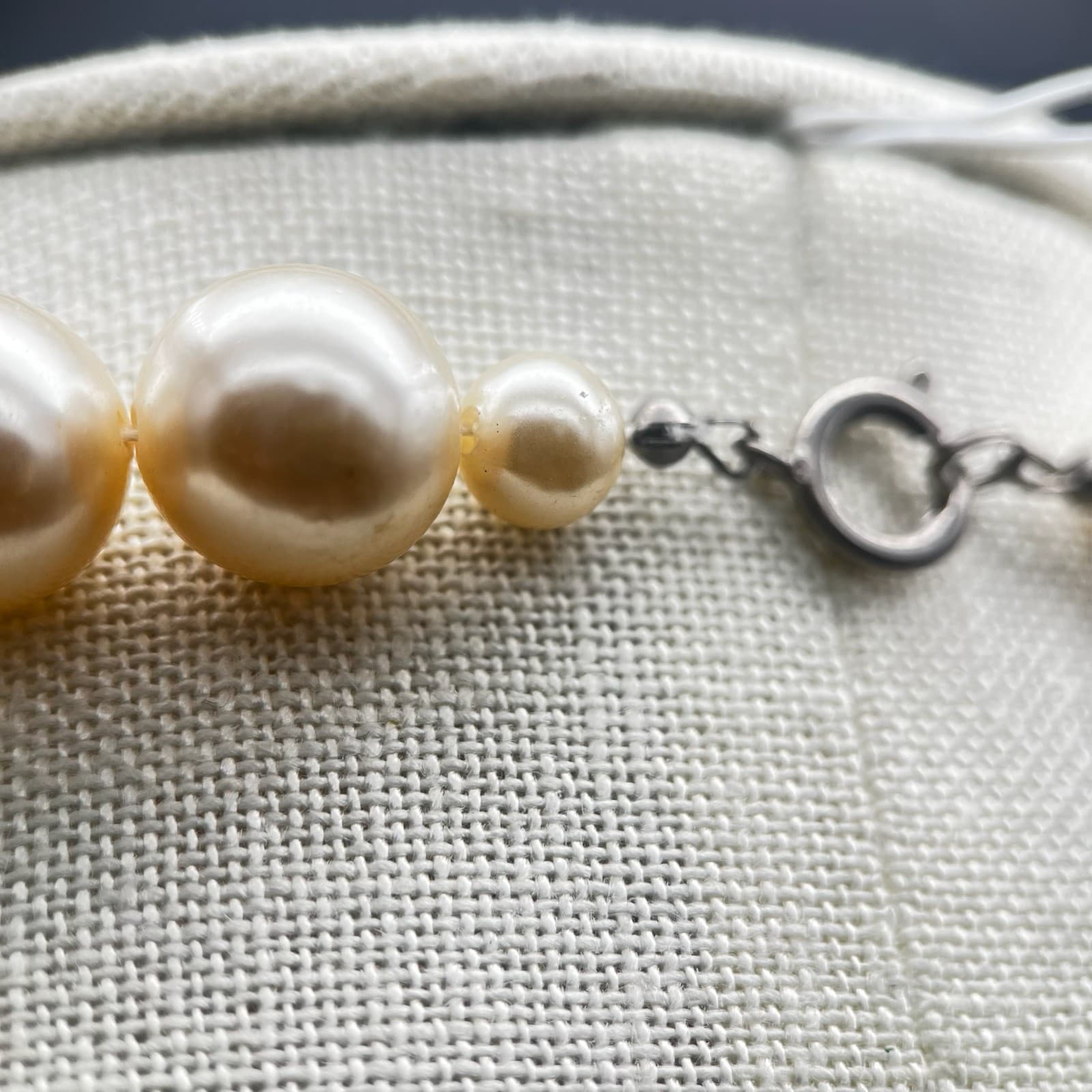 Vintage Cream Pearl Bead Necklace w/ Black Striped Accents Retro Statement Chic - Thumbnail 7