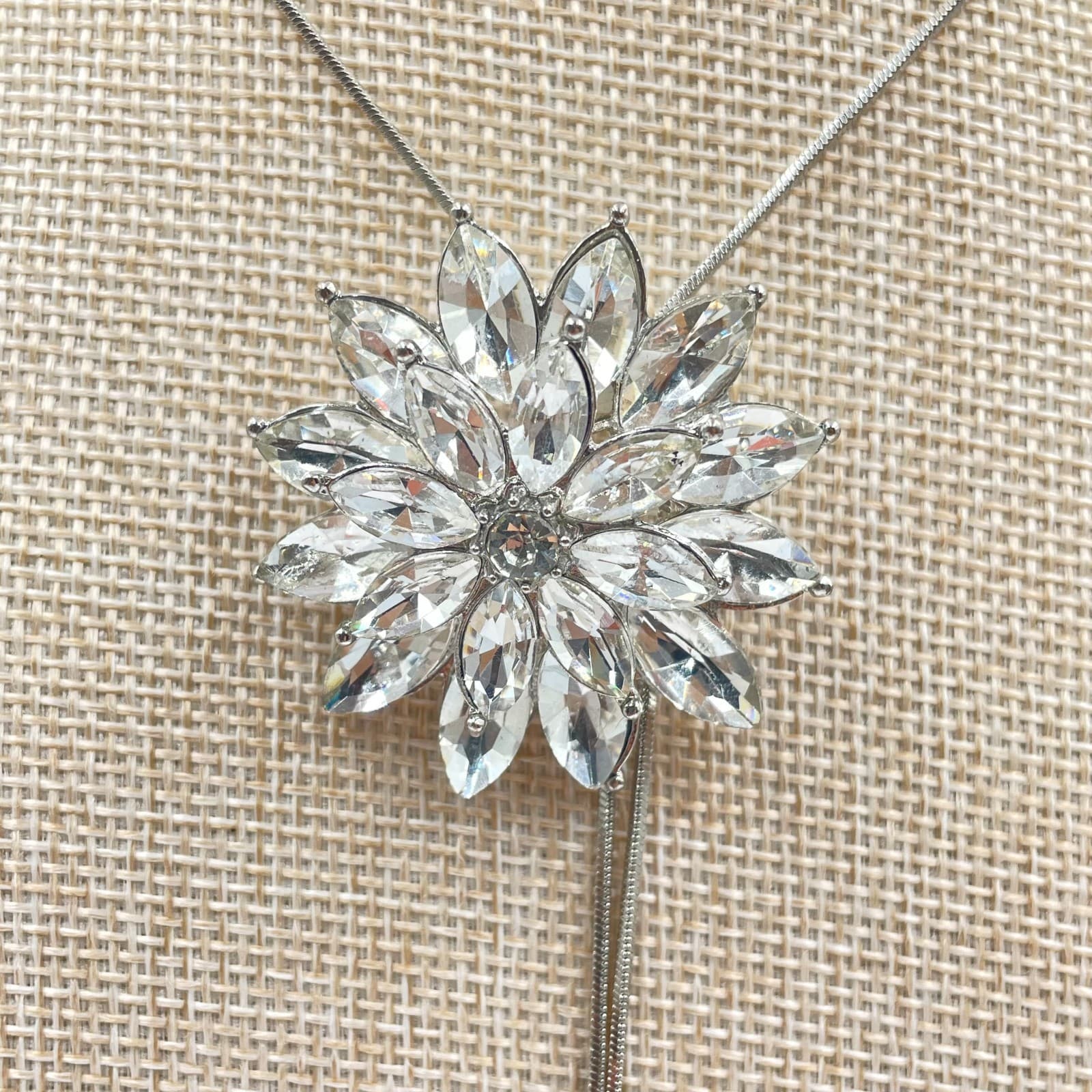 Vintage Silver Tone Crystal Sunflower Lariat Necklace Adjustable Snake Chain 17" - Thumbnail 4