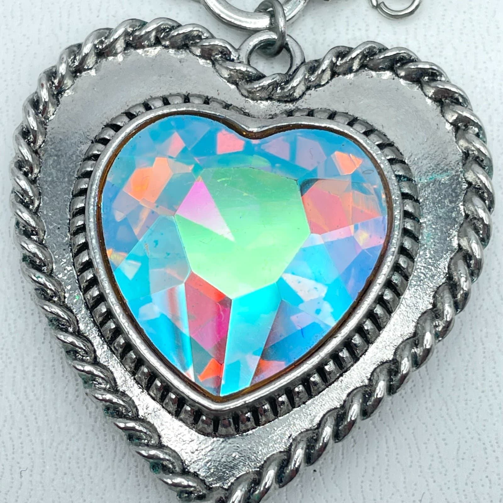 Vintage 90s Silver Tone Rope Border Iridescent Heart Charm Bracelet Jewelry - Thumbnail 5