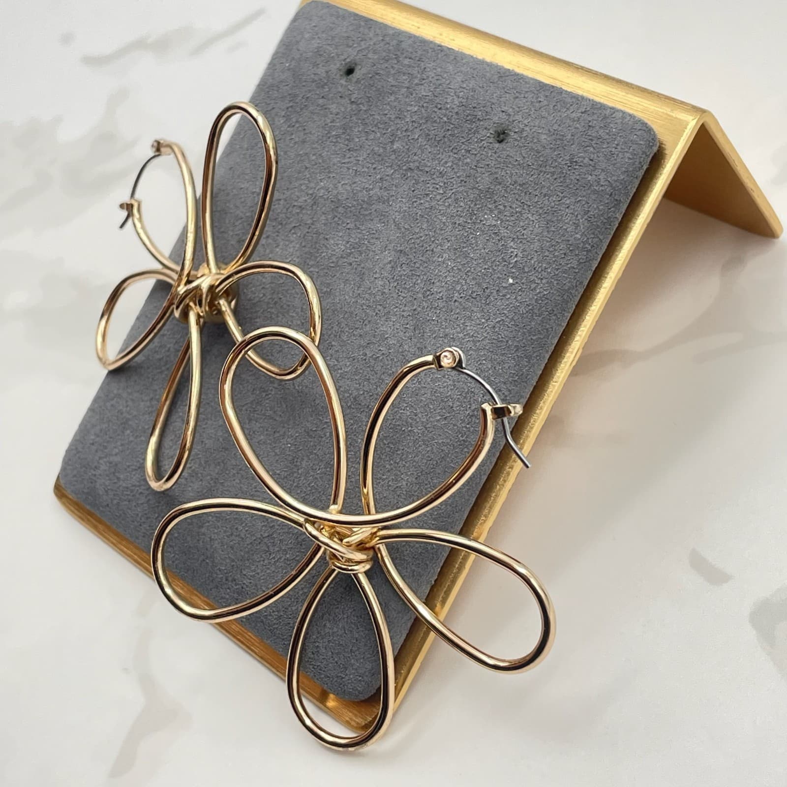 Vintage VTG Gold Tone Wire Flower Hoop Earrings Pierced Dangle Fashion Jewelry - Thumbnail 8