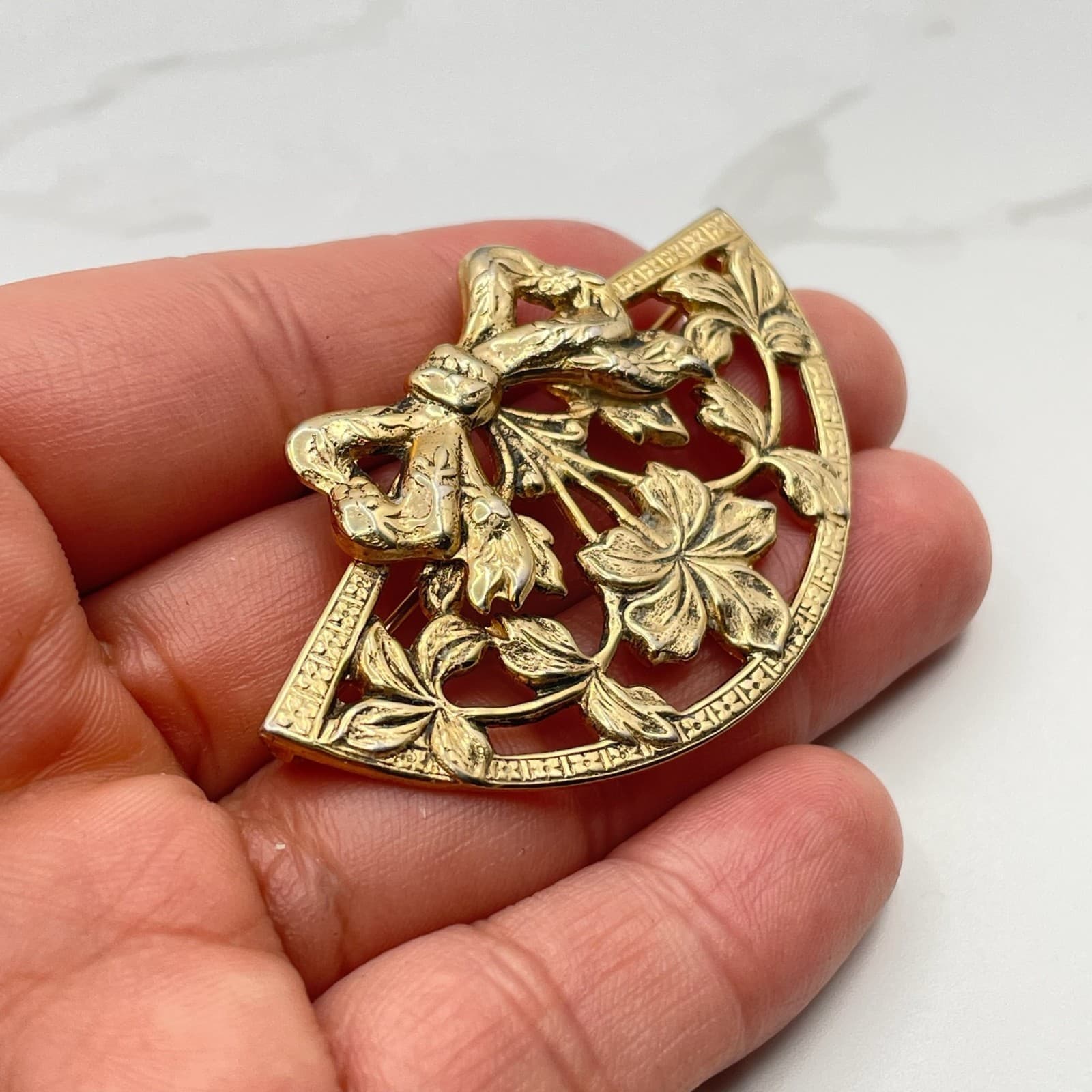 Vintage VTG Gold Tone Brooch Carved Rose Flower Filigree Leaf Pin Floral - Thumbnail 9