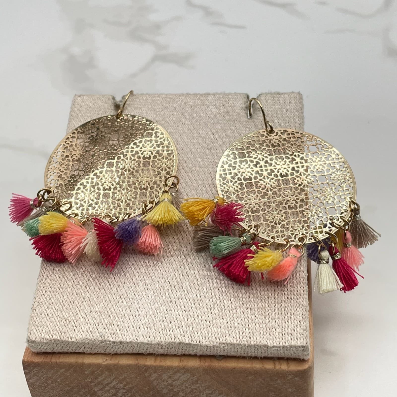 Vintage VTG Gold Tone Filigree Dangle Earrings Boho Multicolor Tassel Fringe - Thumbnail 7