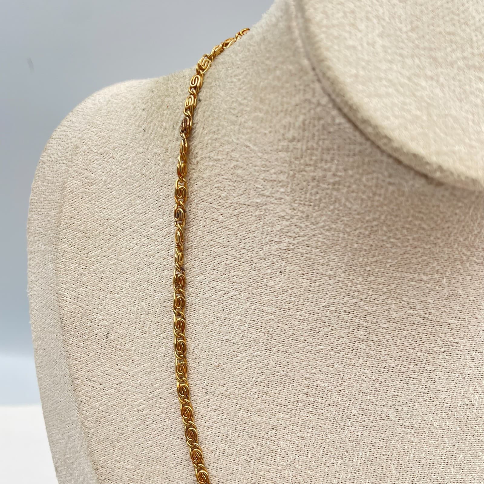 Vintage Gold Over S-Link Scroll Chain Necklace 18" Layering Choker Dainty - Thumbnail 3