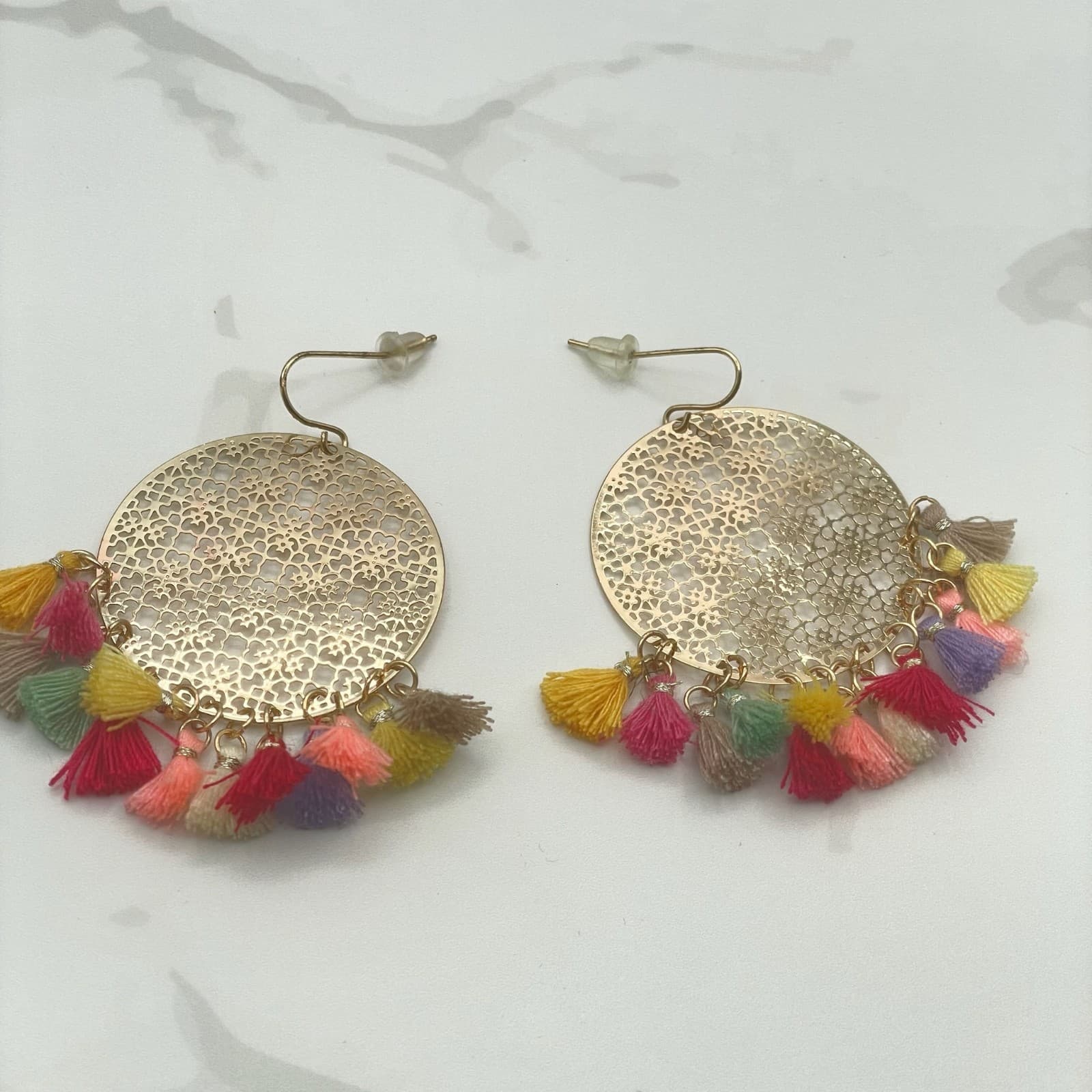 Vintage VTG Gold Tone Filigree Dangle Earrings Boho Multicolor Tassel Fringe - Thumbnail 4